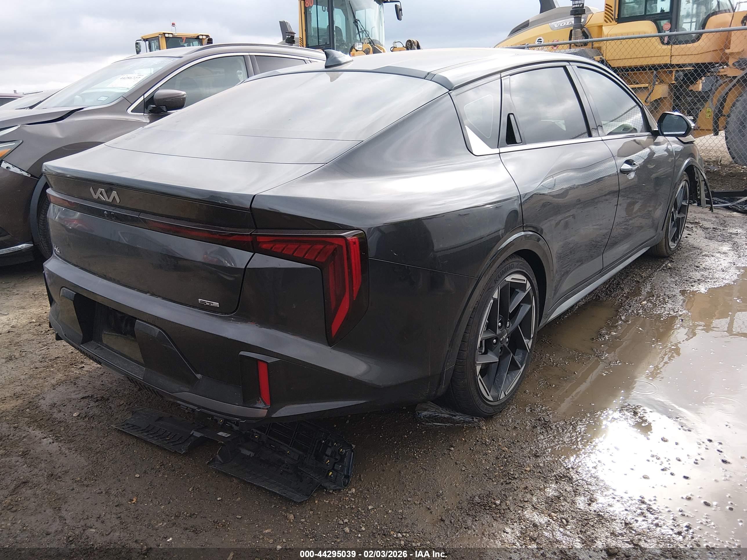 KIA K4 image 4