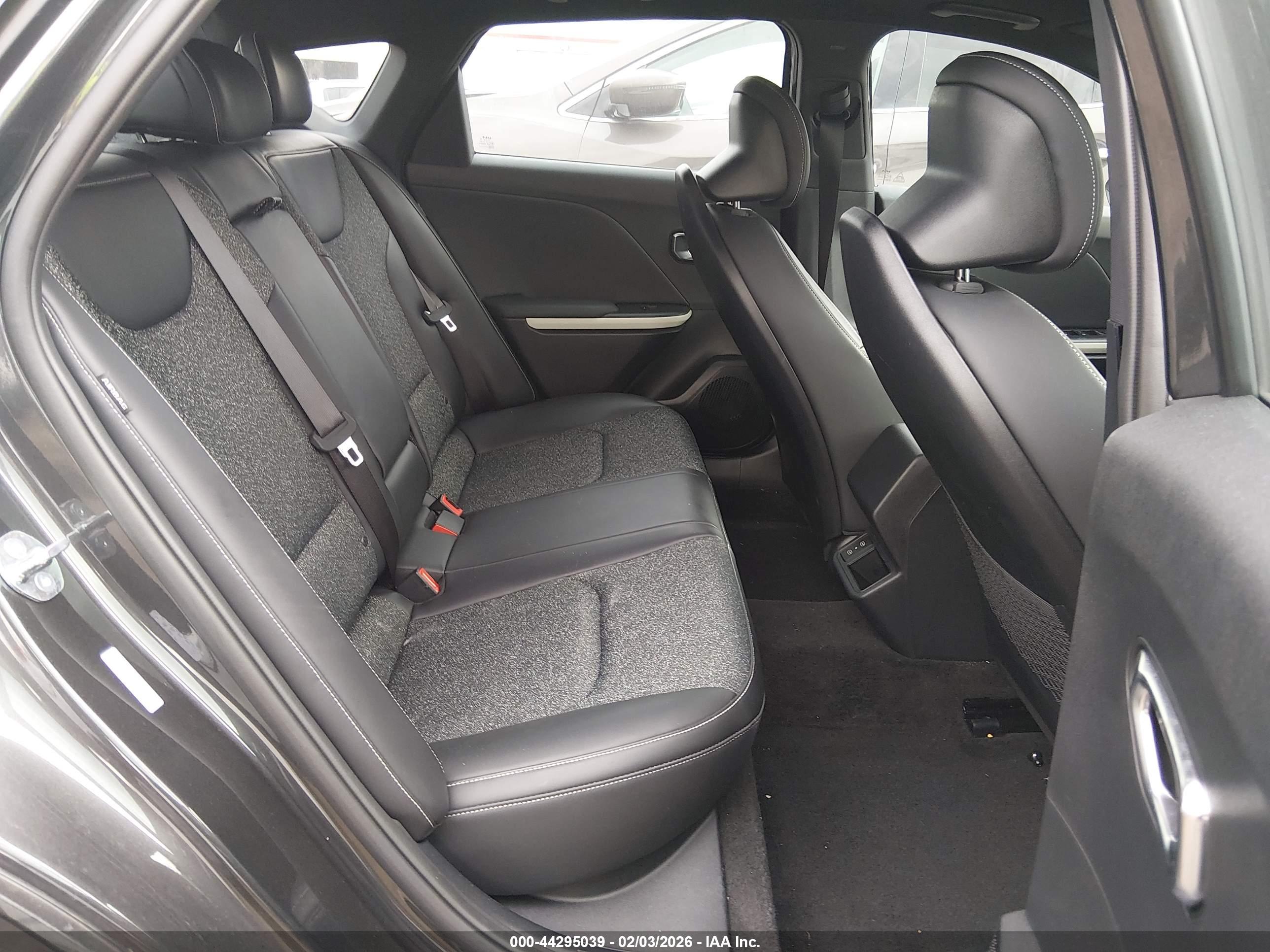 KIA K4 image 8