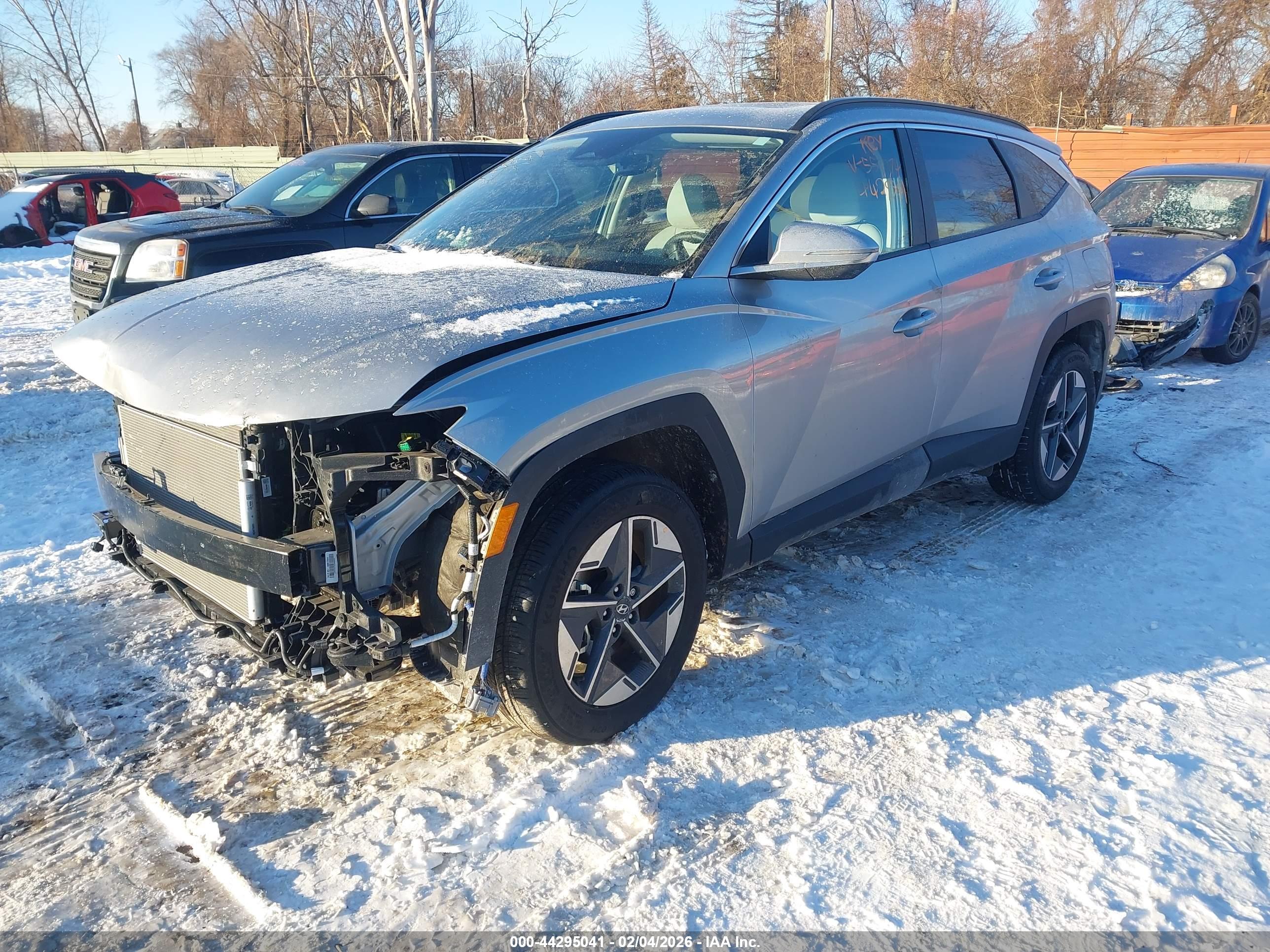 HYUNDAI TUCSON image 2