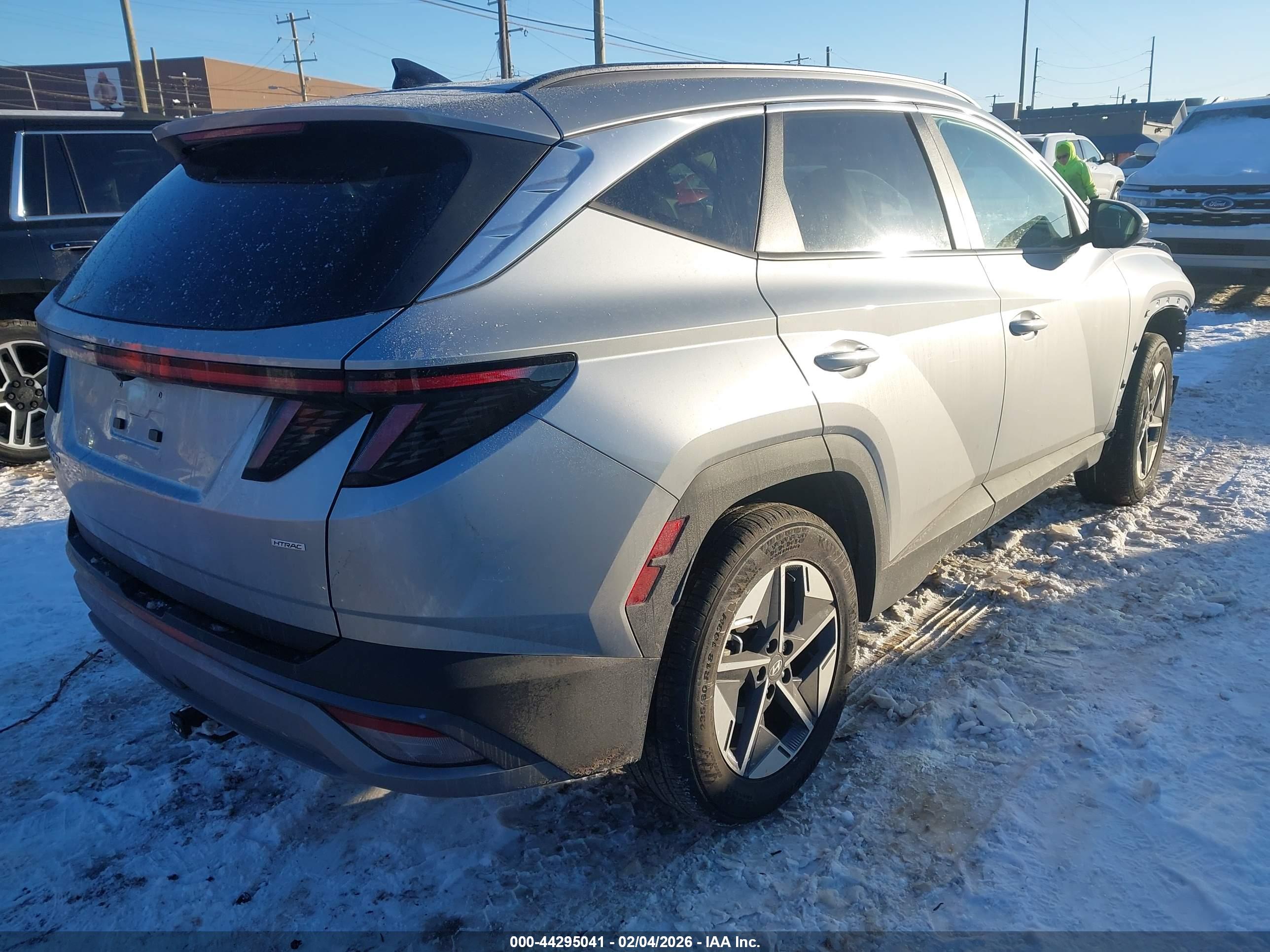HYUNDAI TUCSON image 4