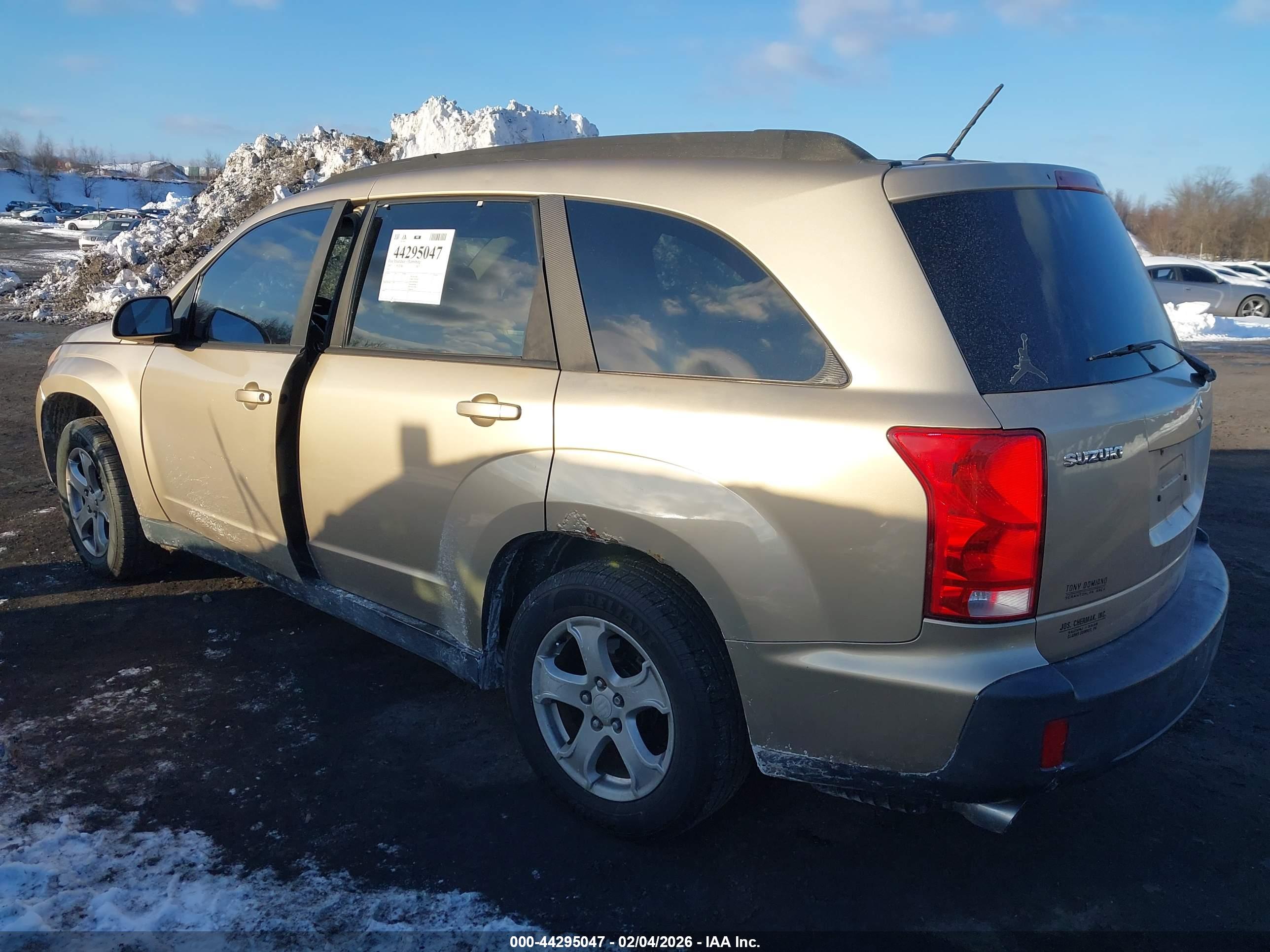SUZUKI XL7 image 3