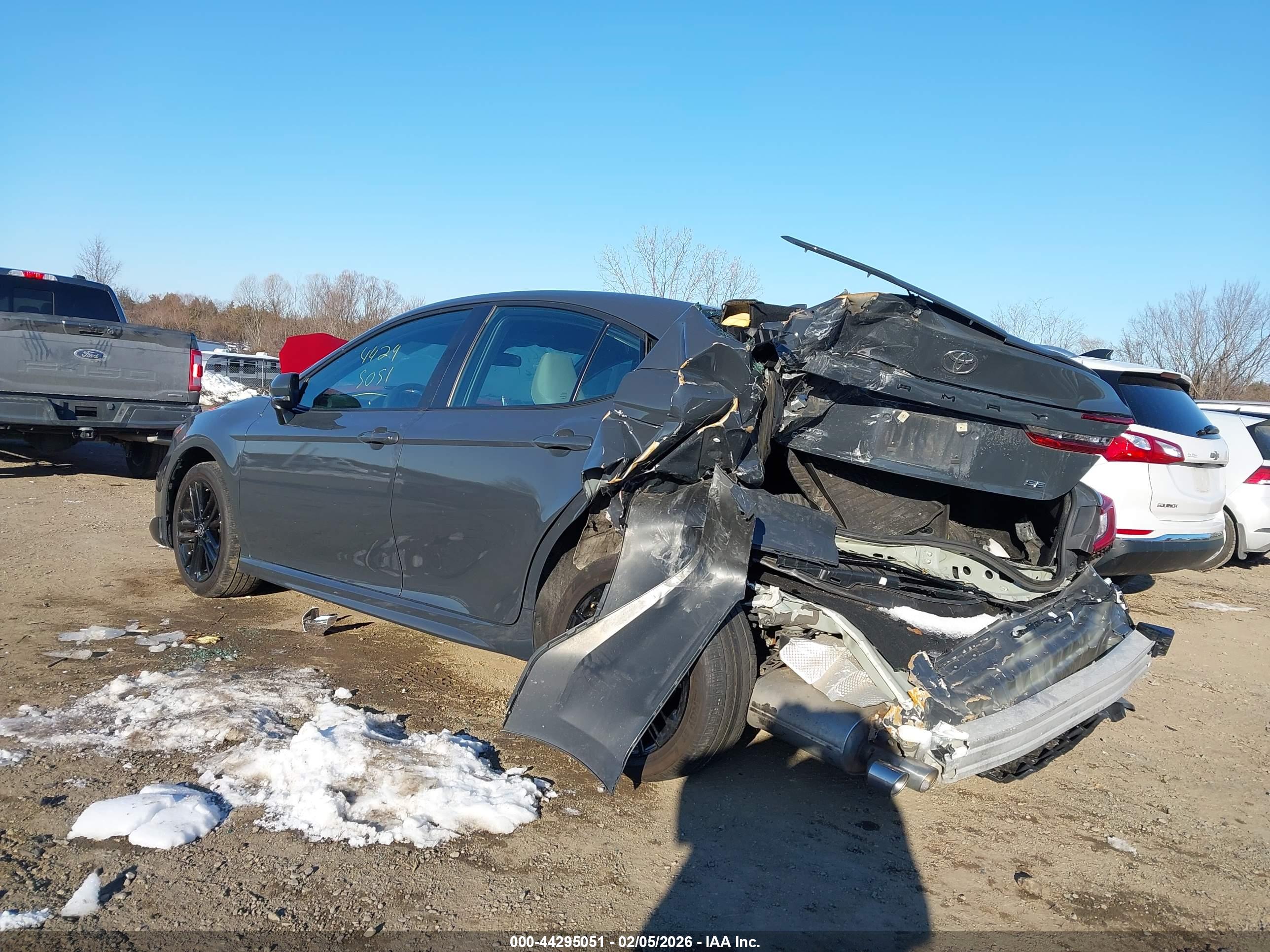 TOYOTA CAMRY image 3