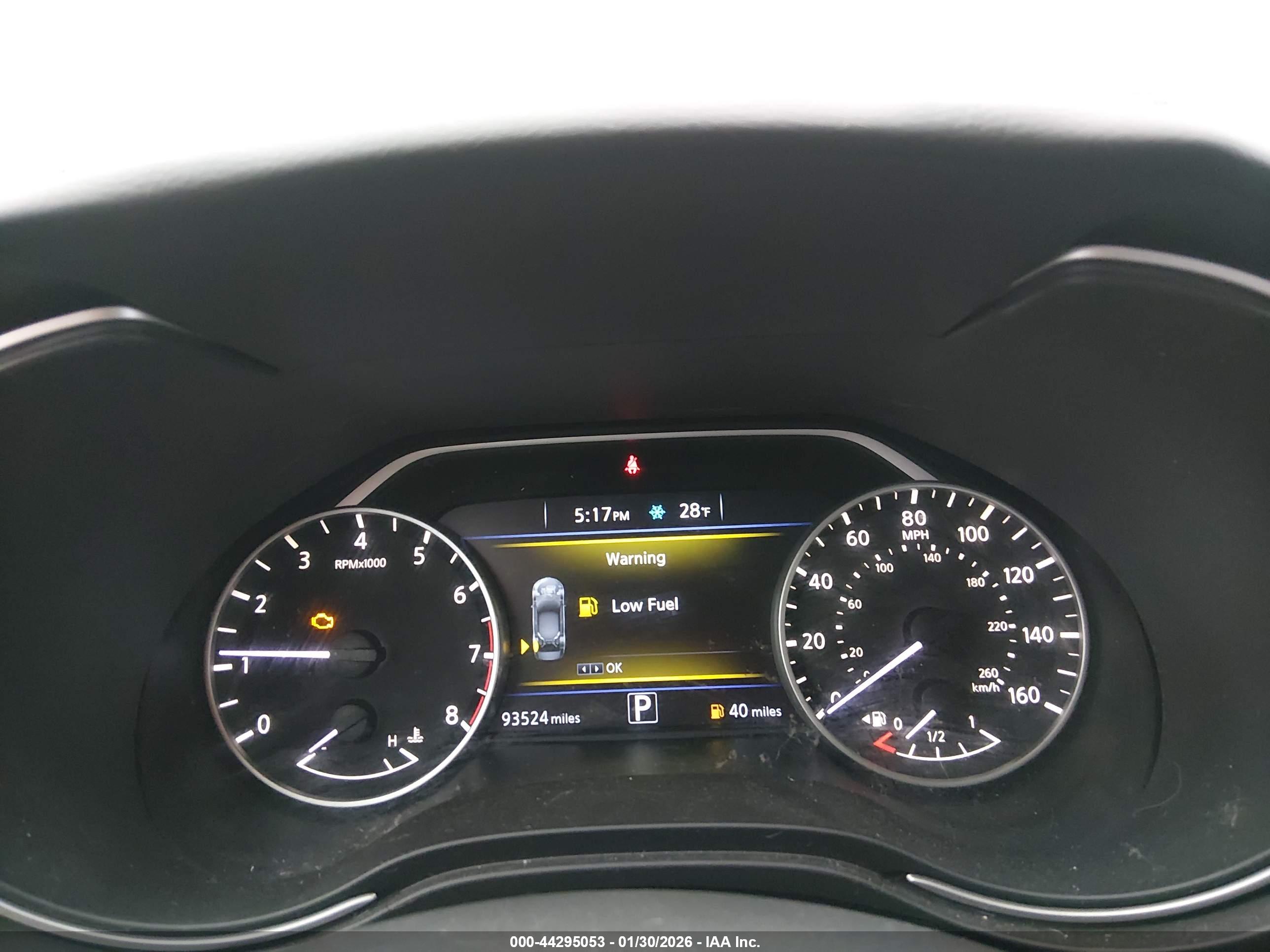 NISSAN MAXIMA image 7