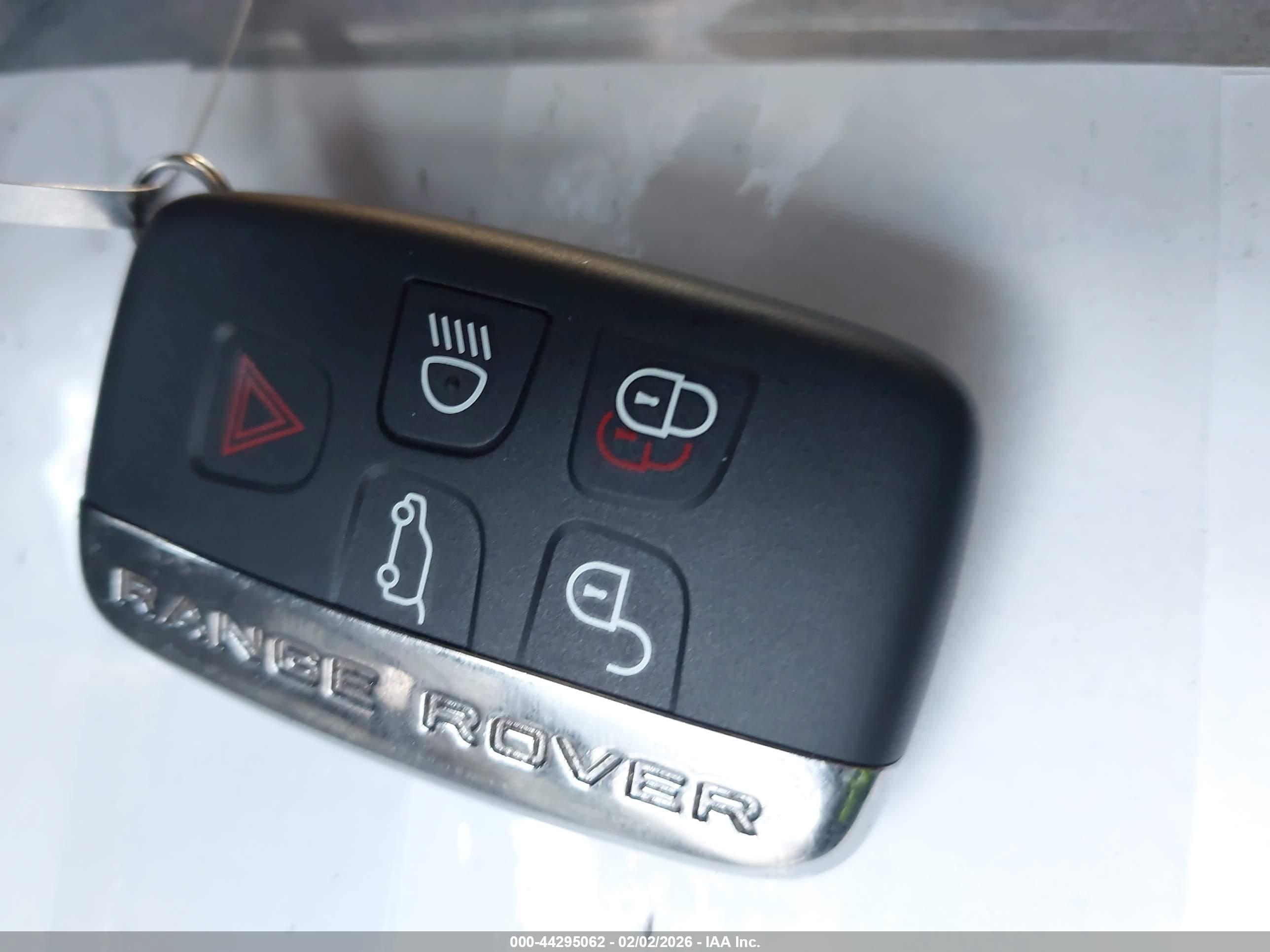 LAND ROVER image 11