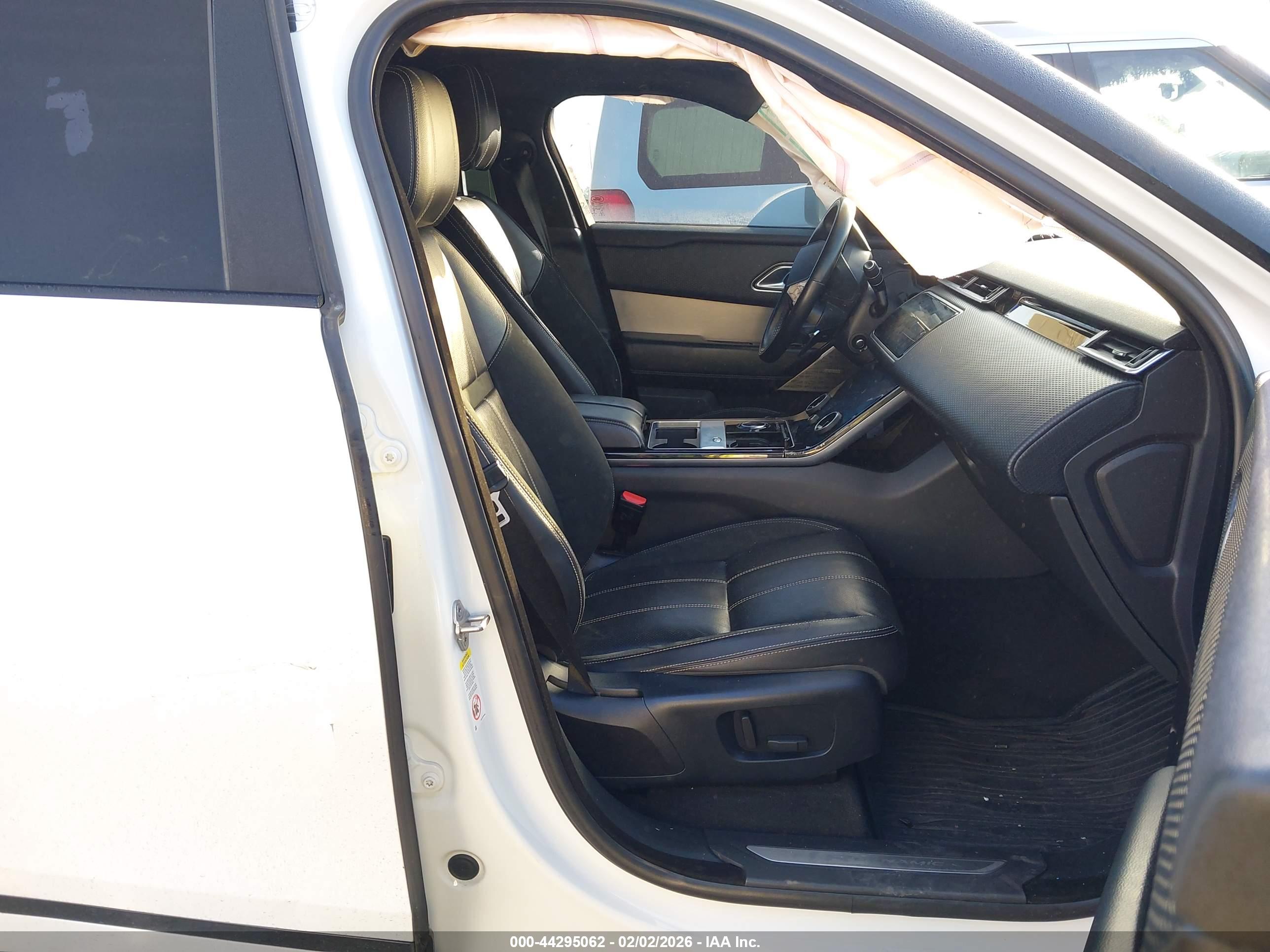 LAND ROVER image 5