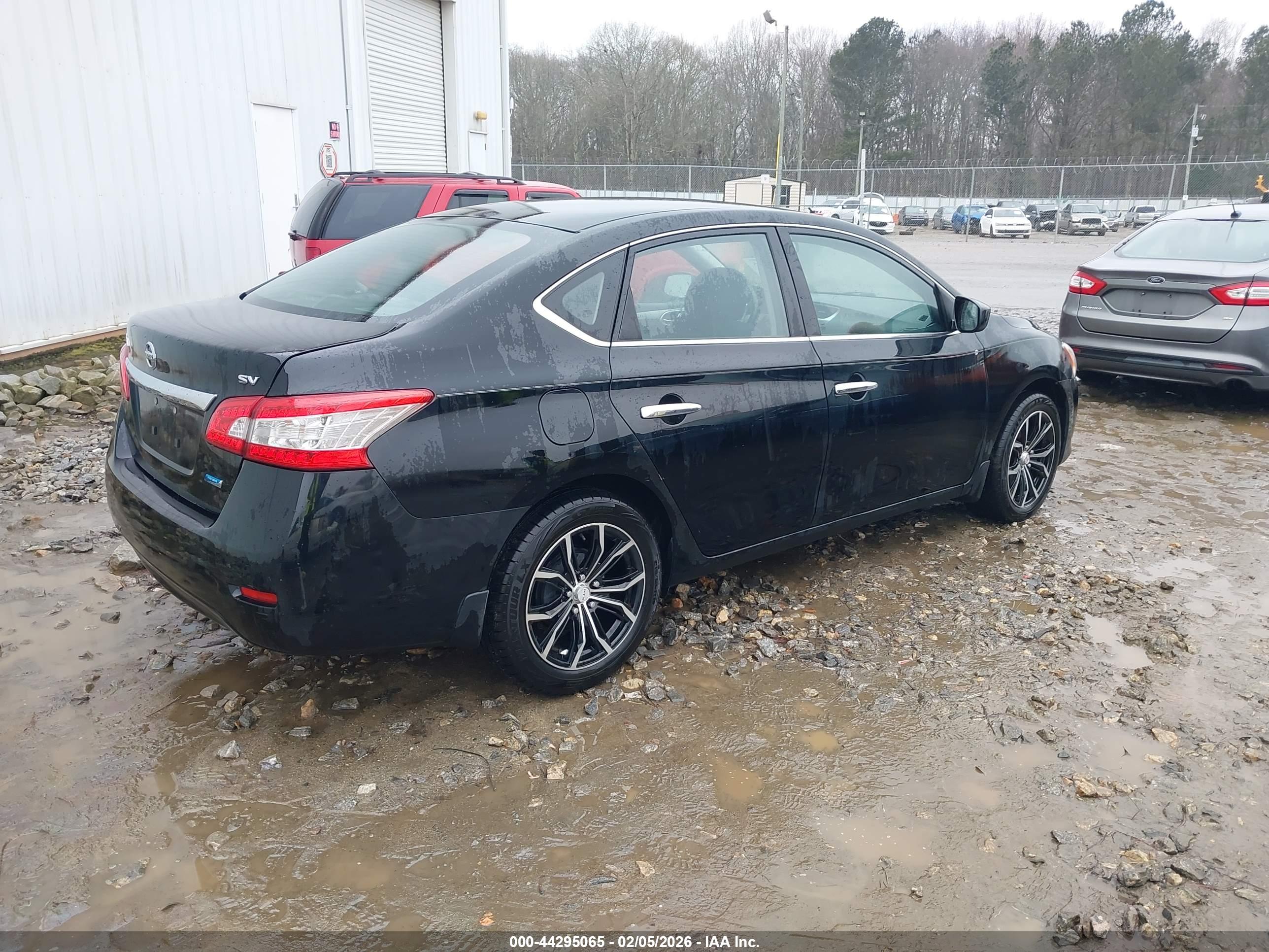 NISSAN SENTRA image 4