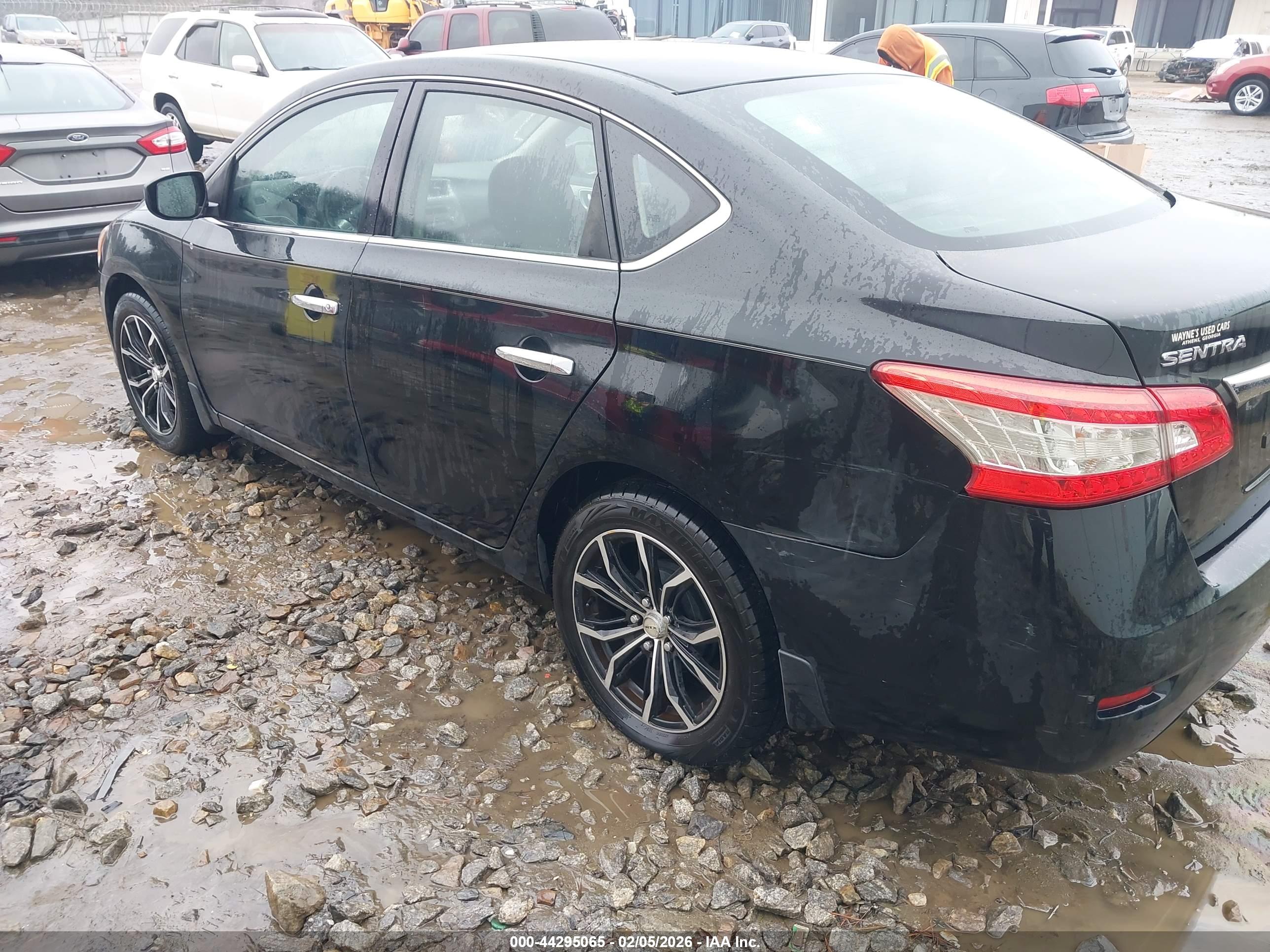 NISSAN SENTRA image 6