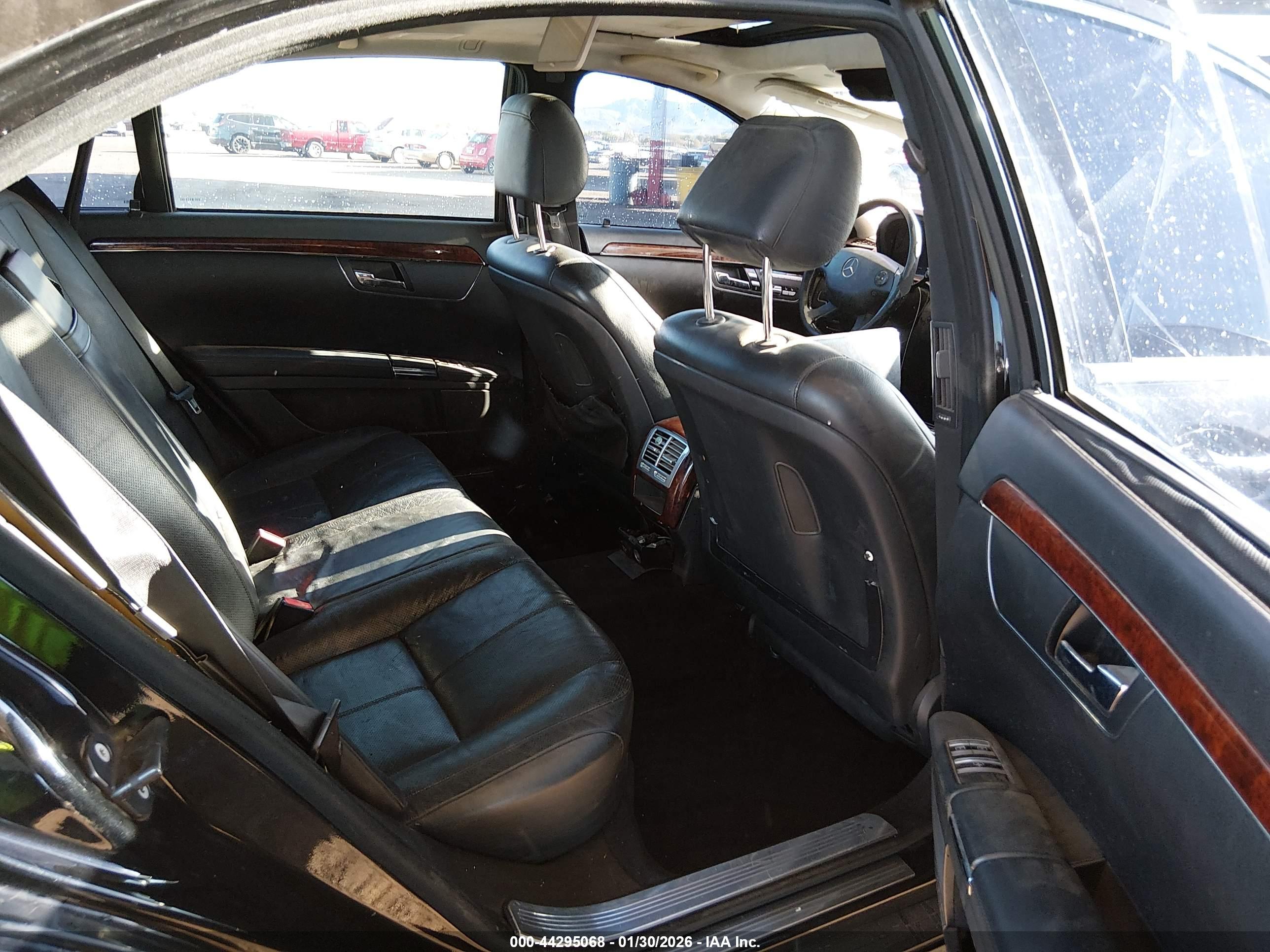 MERCEDES-BENZ S image 8