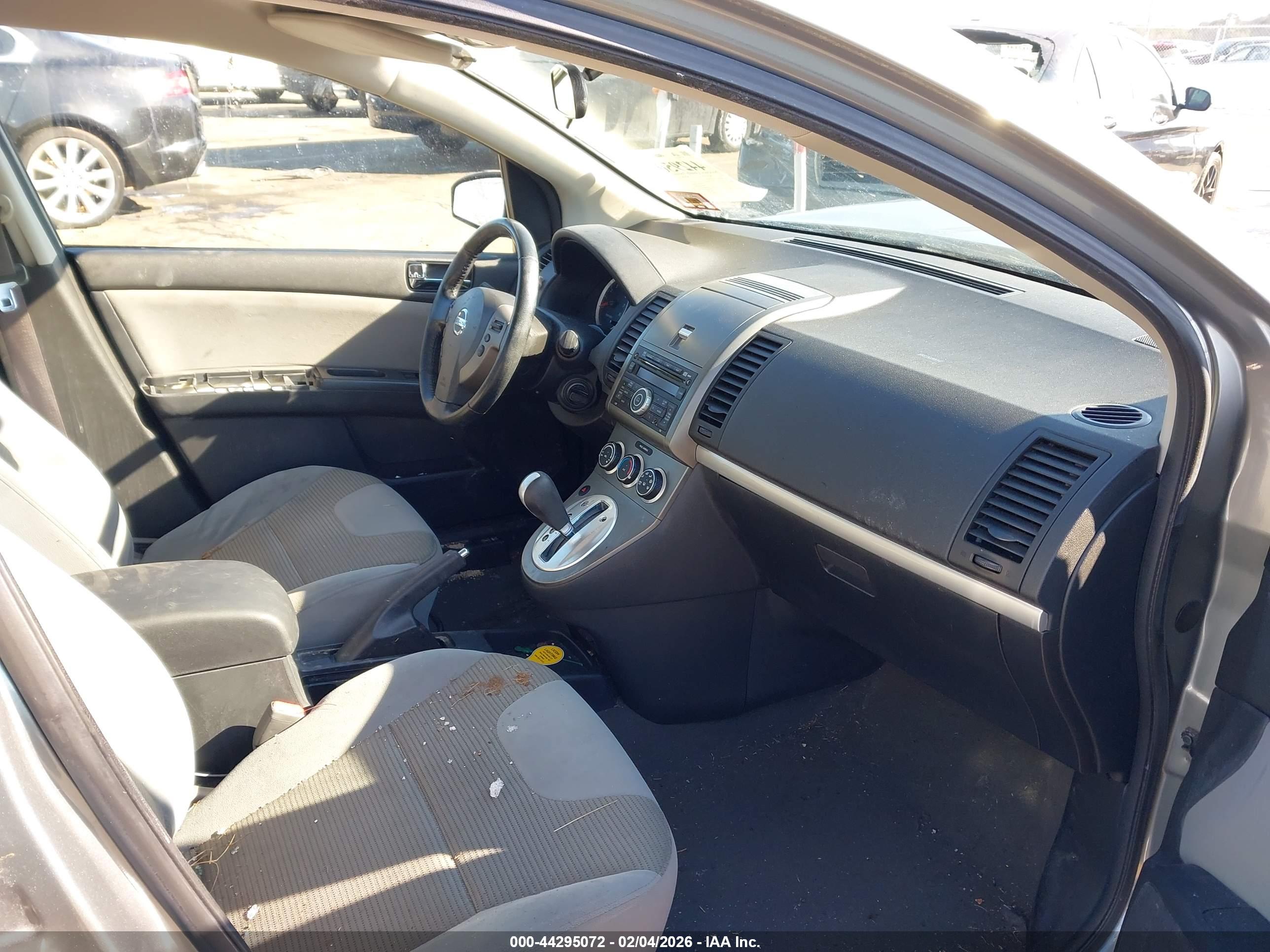 NISSAN SENTRA image 5