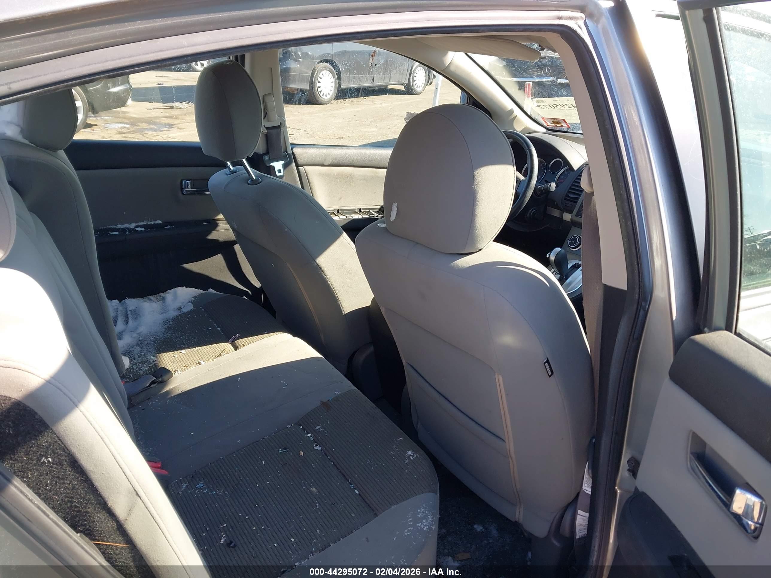 NISSAN SENTRA image 8