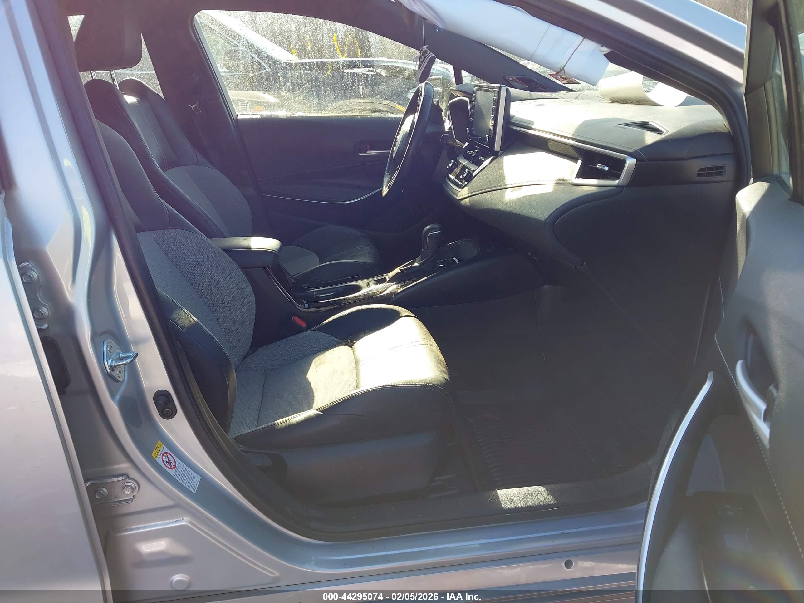TOYOTA COROLLA image 5