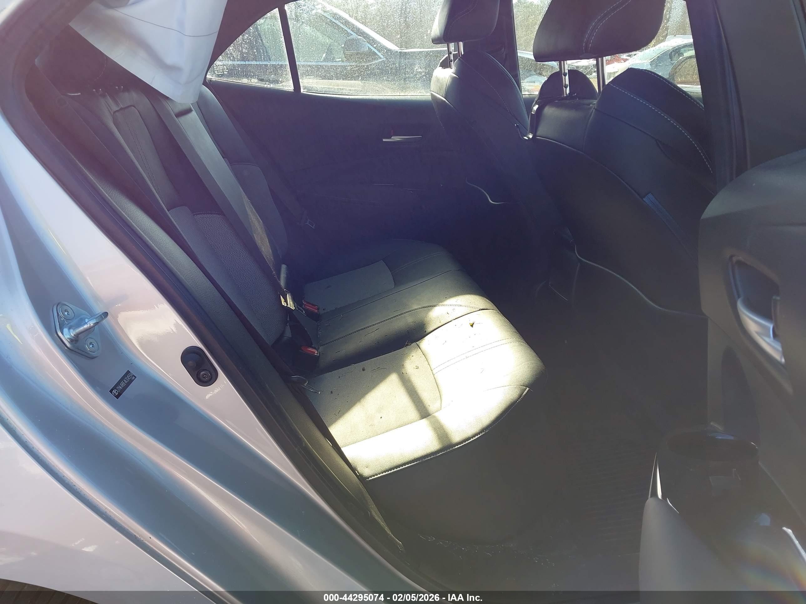 TOYOTA COROLLA image 8