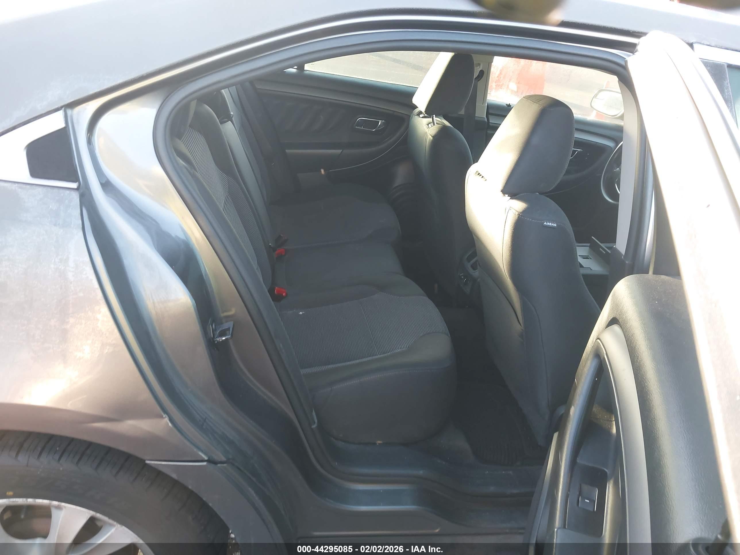 FORD TAURUS image 8