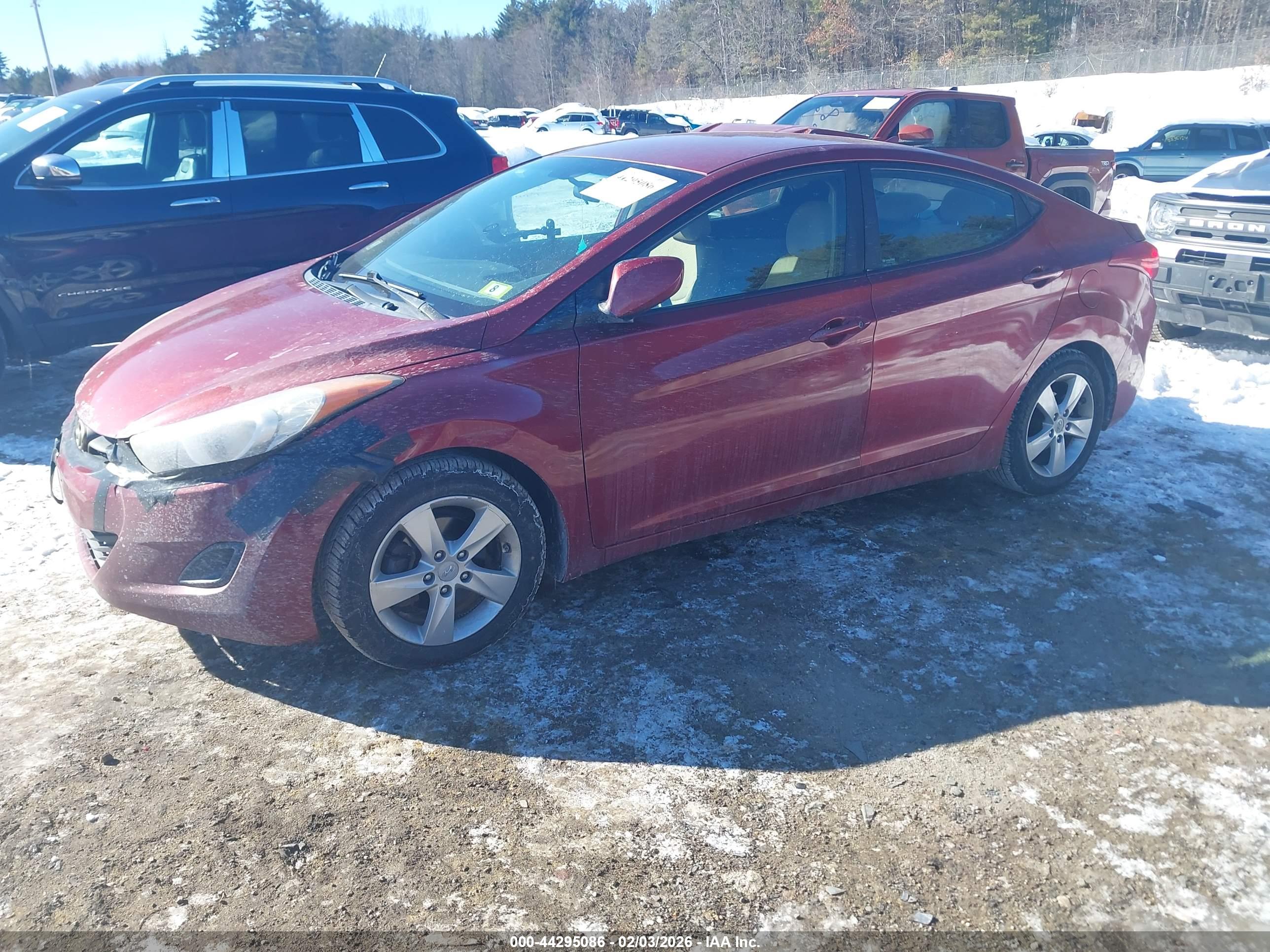 HYUNDAI ELANTRA image 2