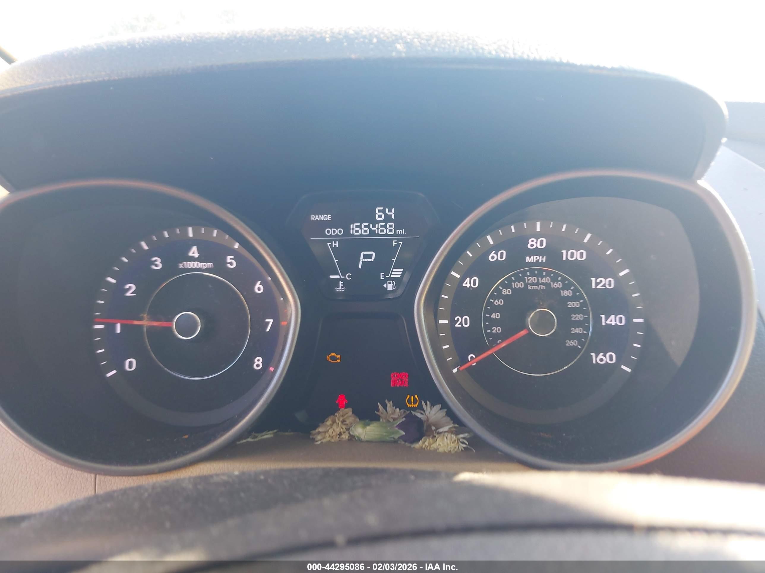 HYUNDAI ELANTRA image 7