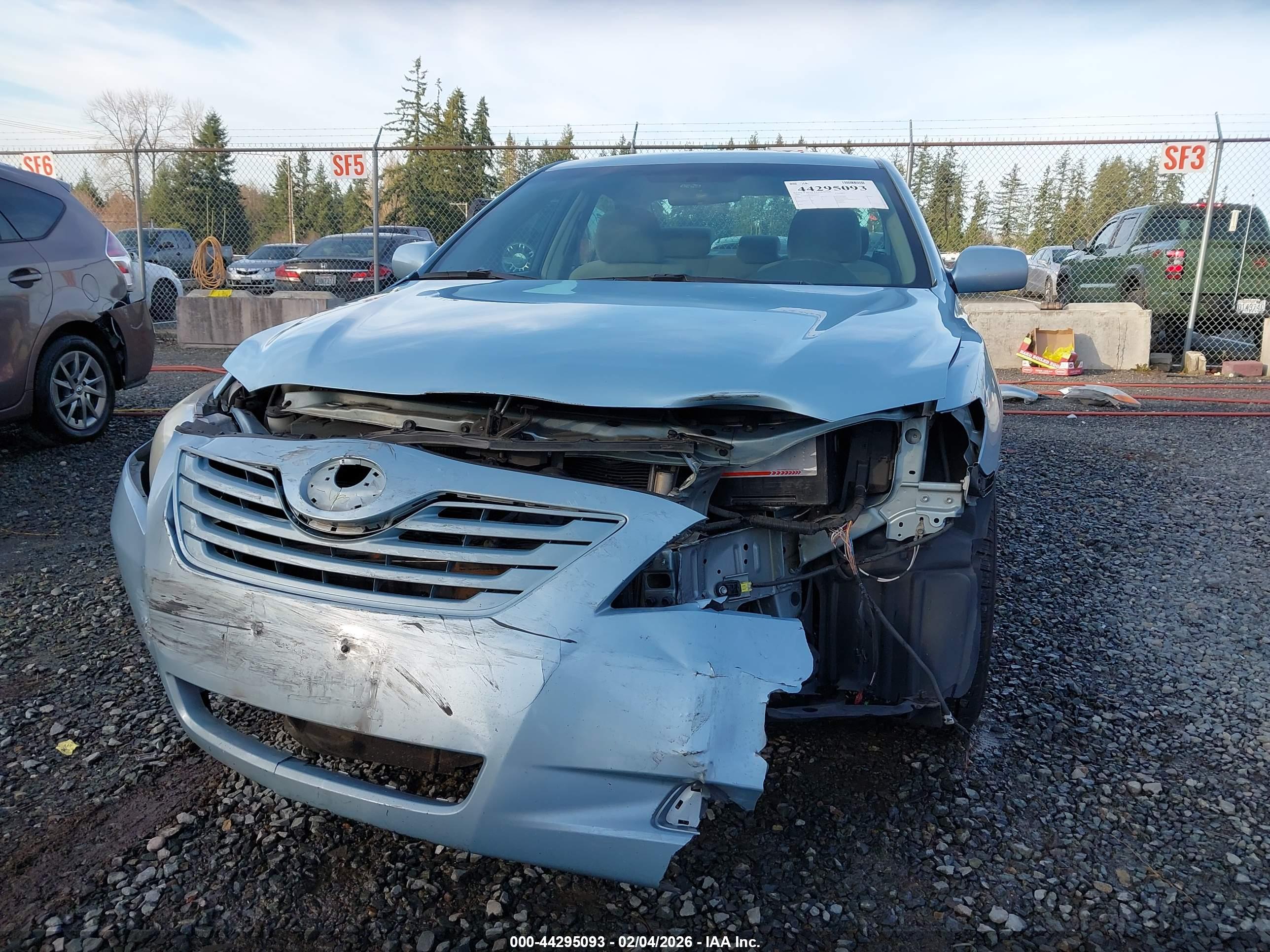 TOYOTA CAMRY image 6