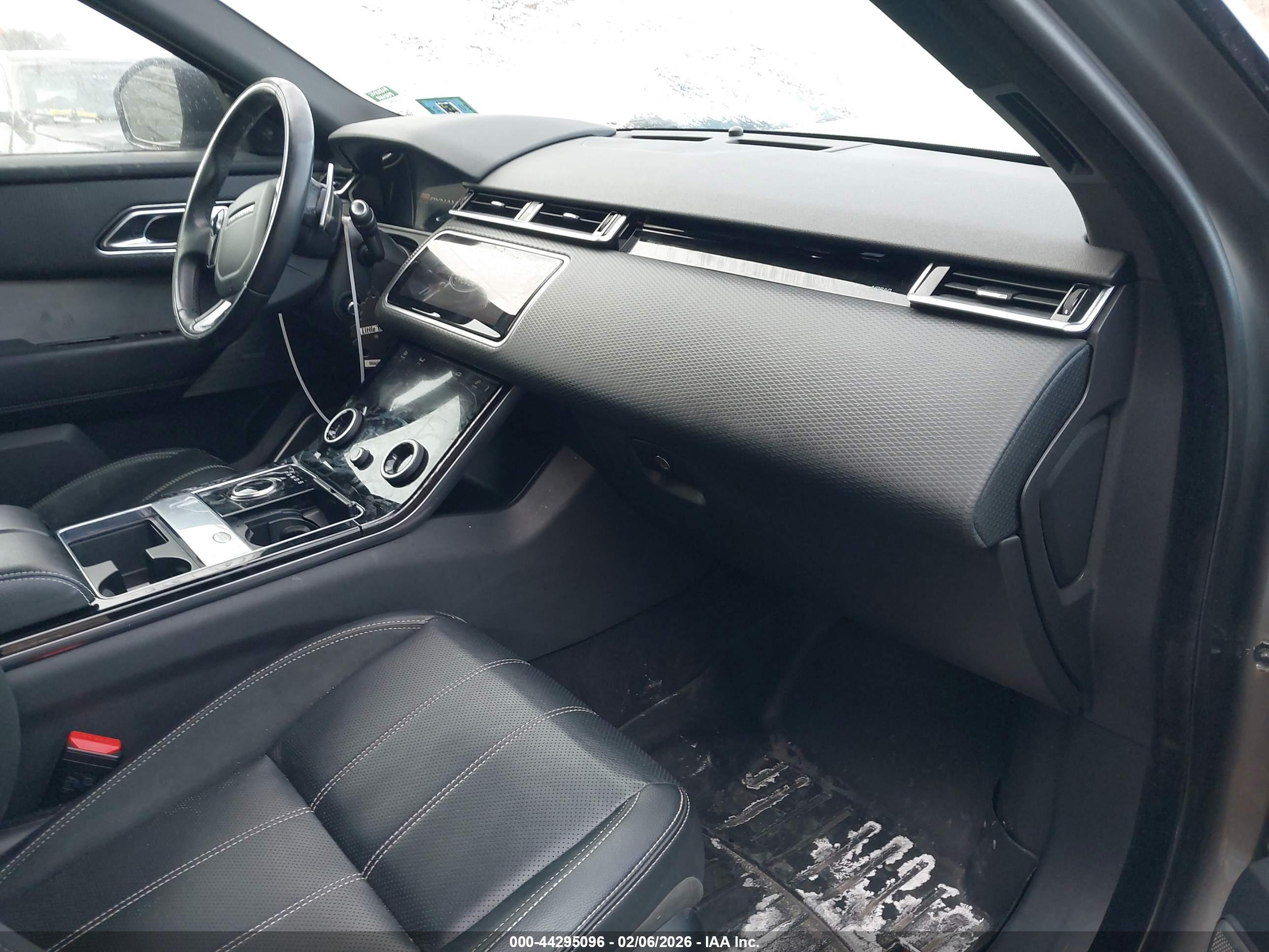 LAND ROVER image 5