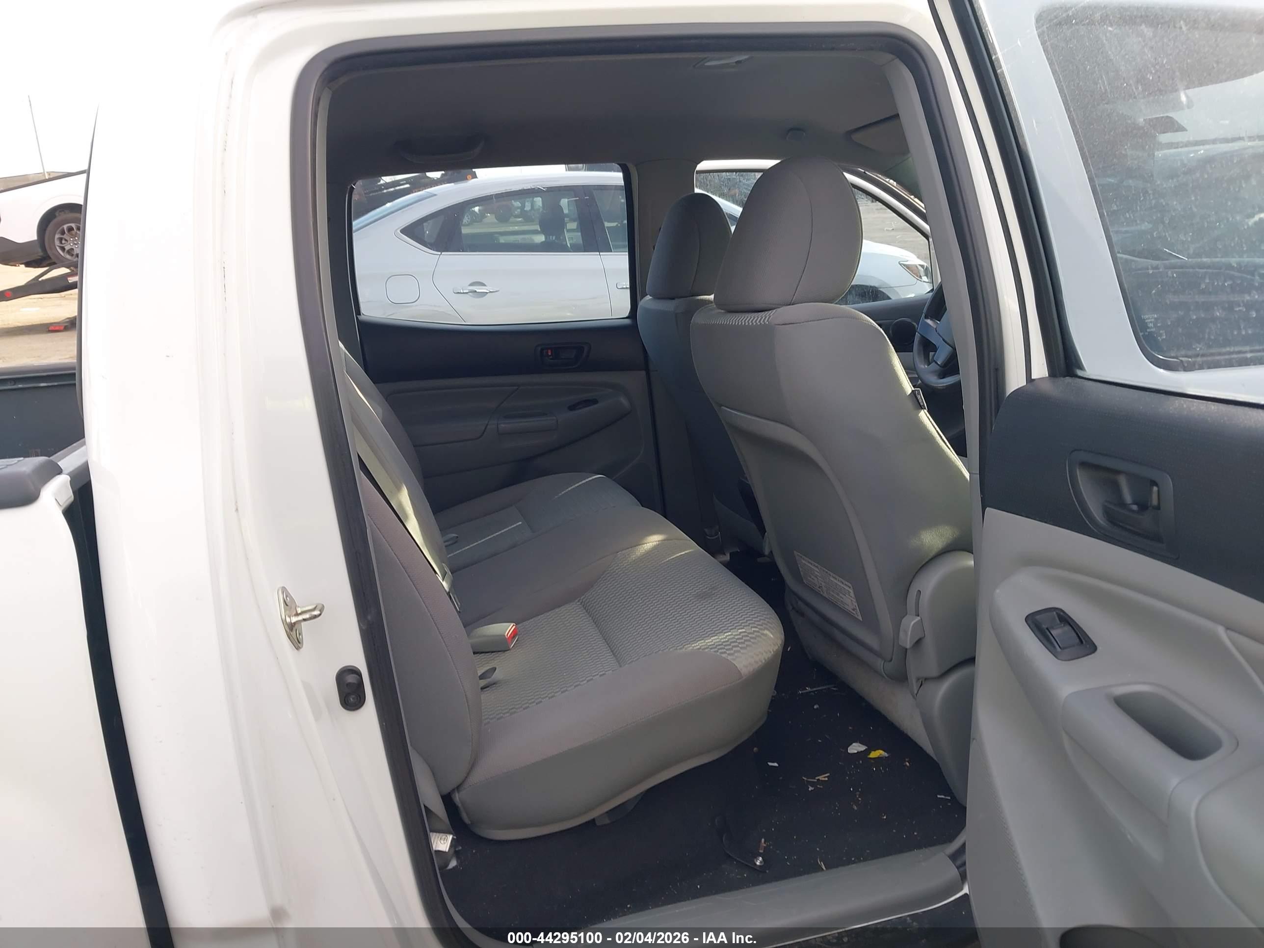 TOYOTA TACOMA image 8