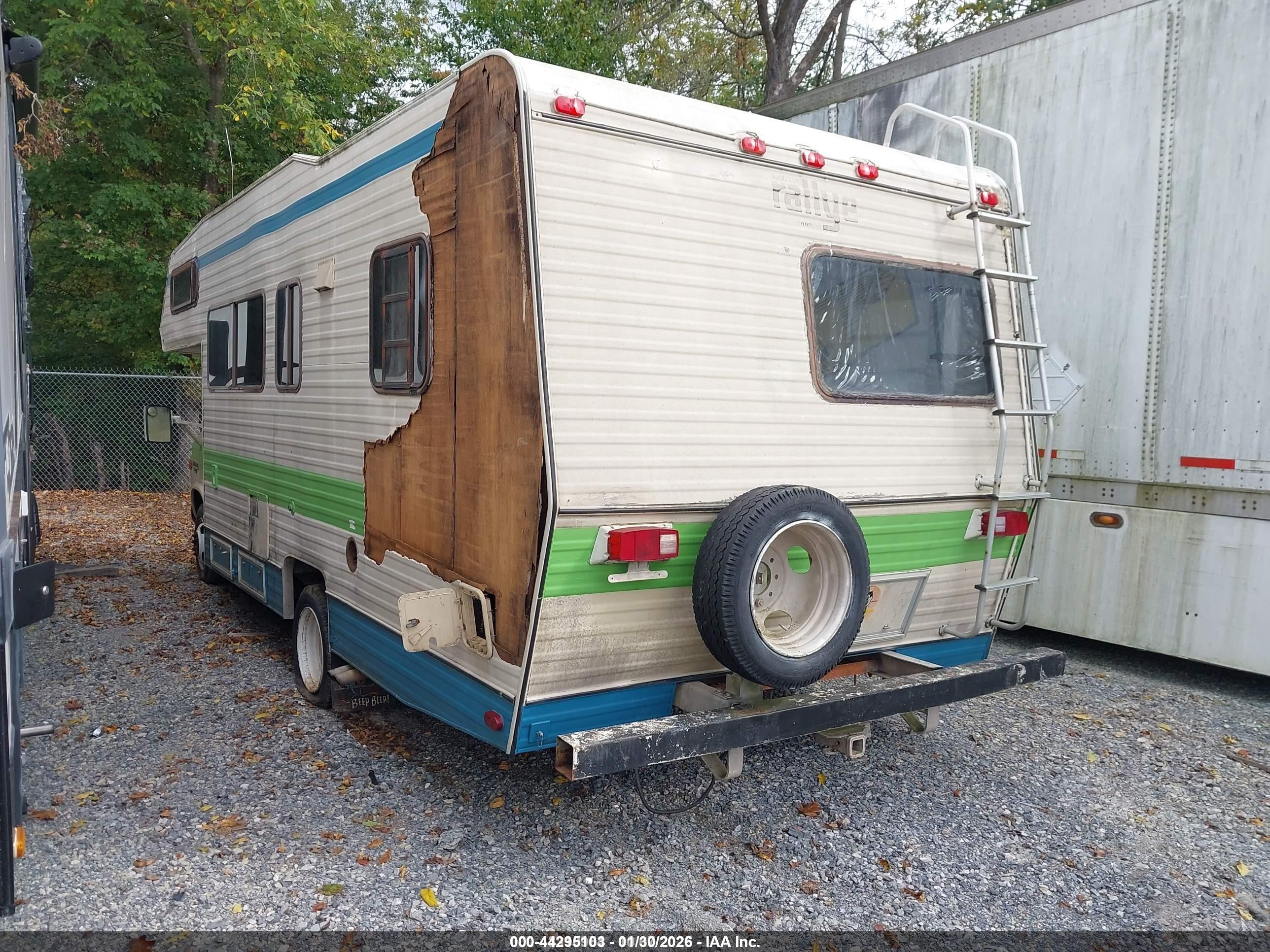CHEVROLET G30 image 3