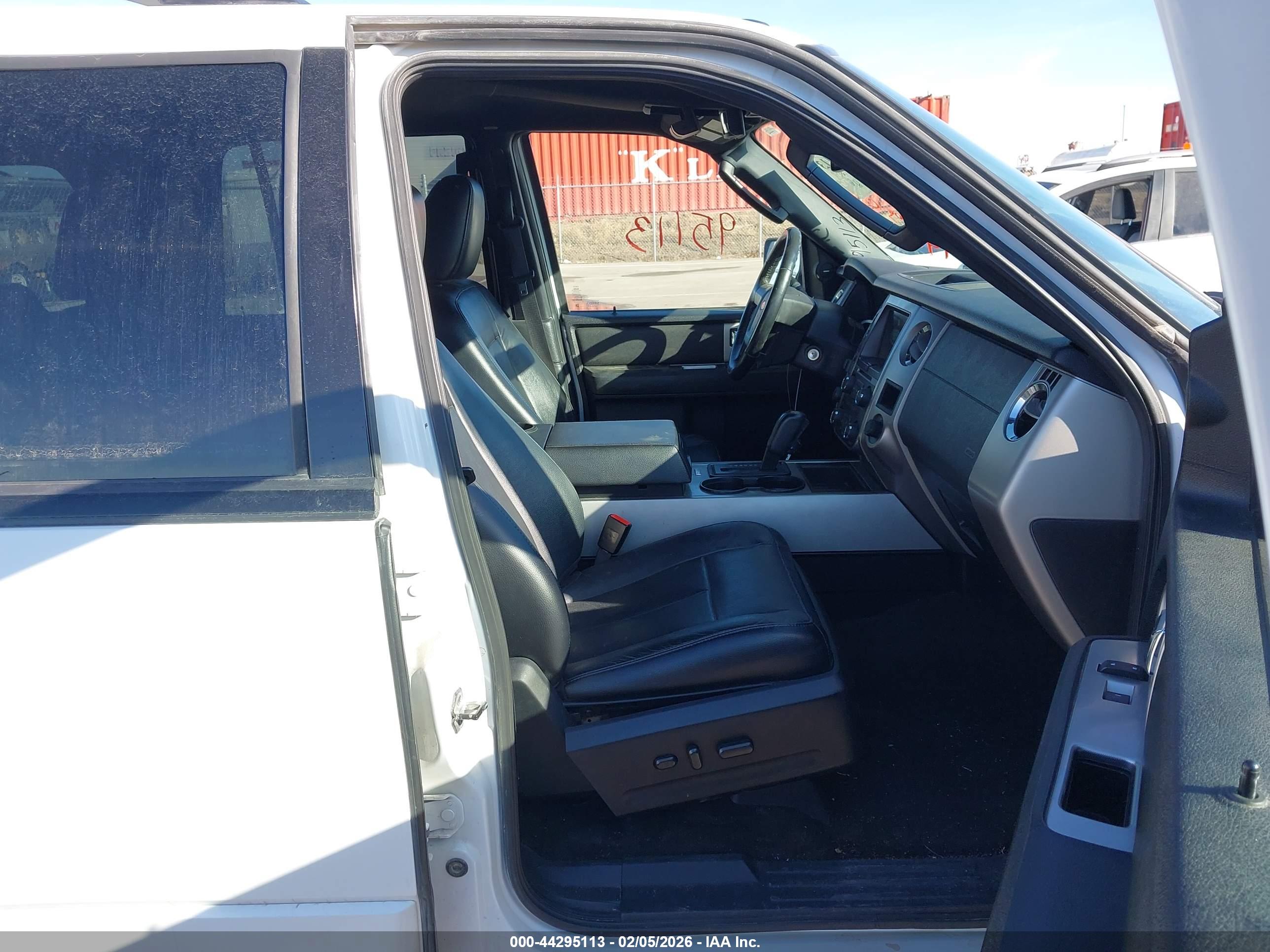FORD EXPEDITION image 5