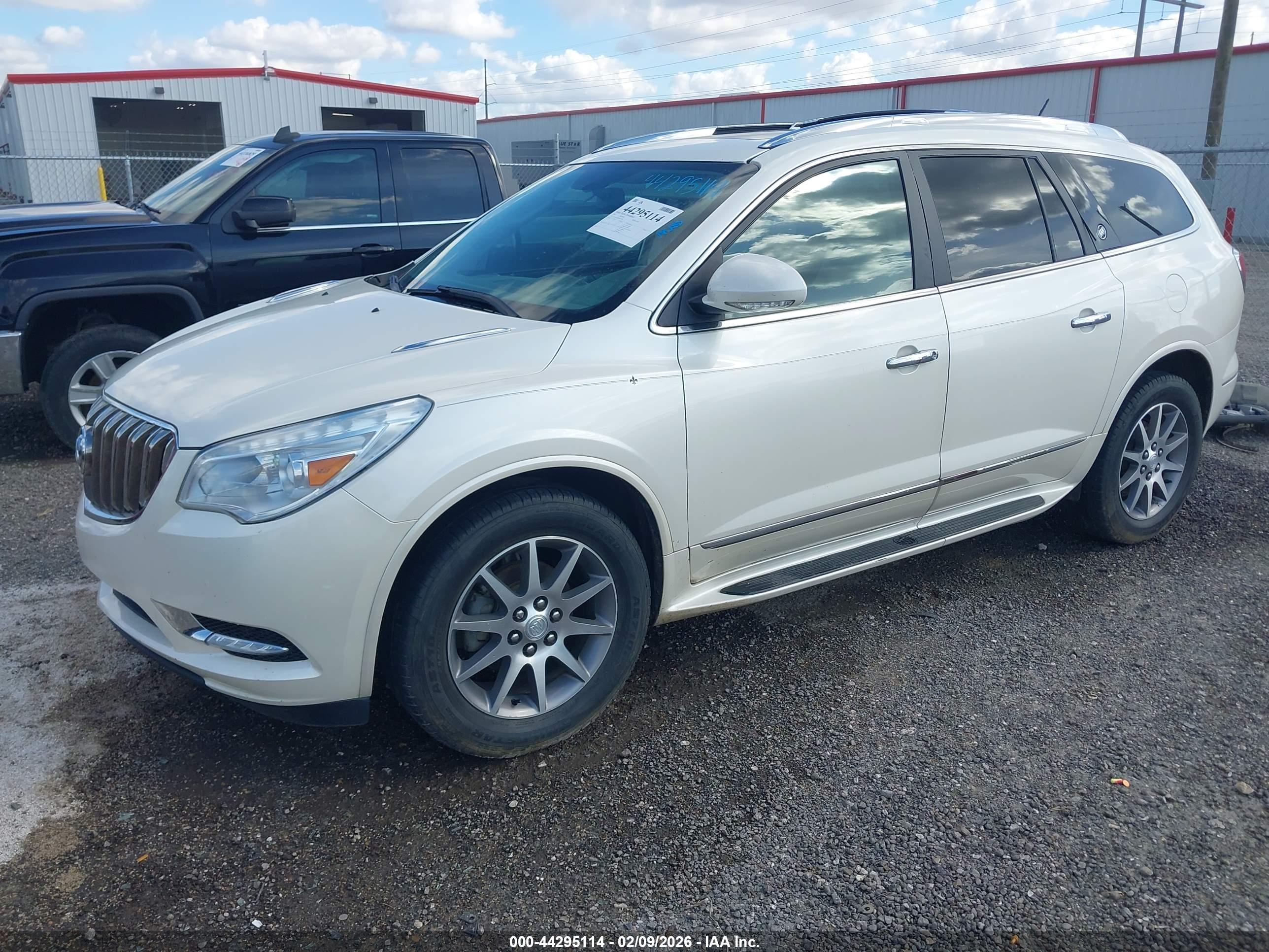 BUICK ENCLAVE image 2
