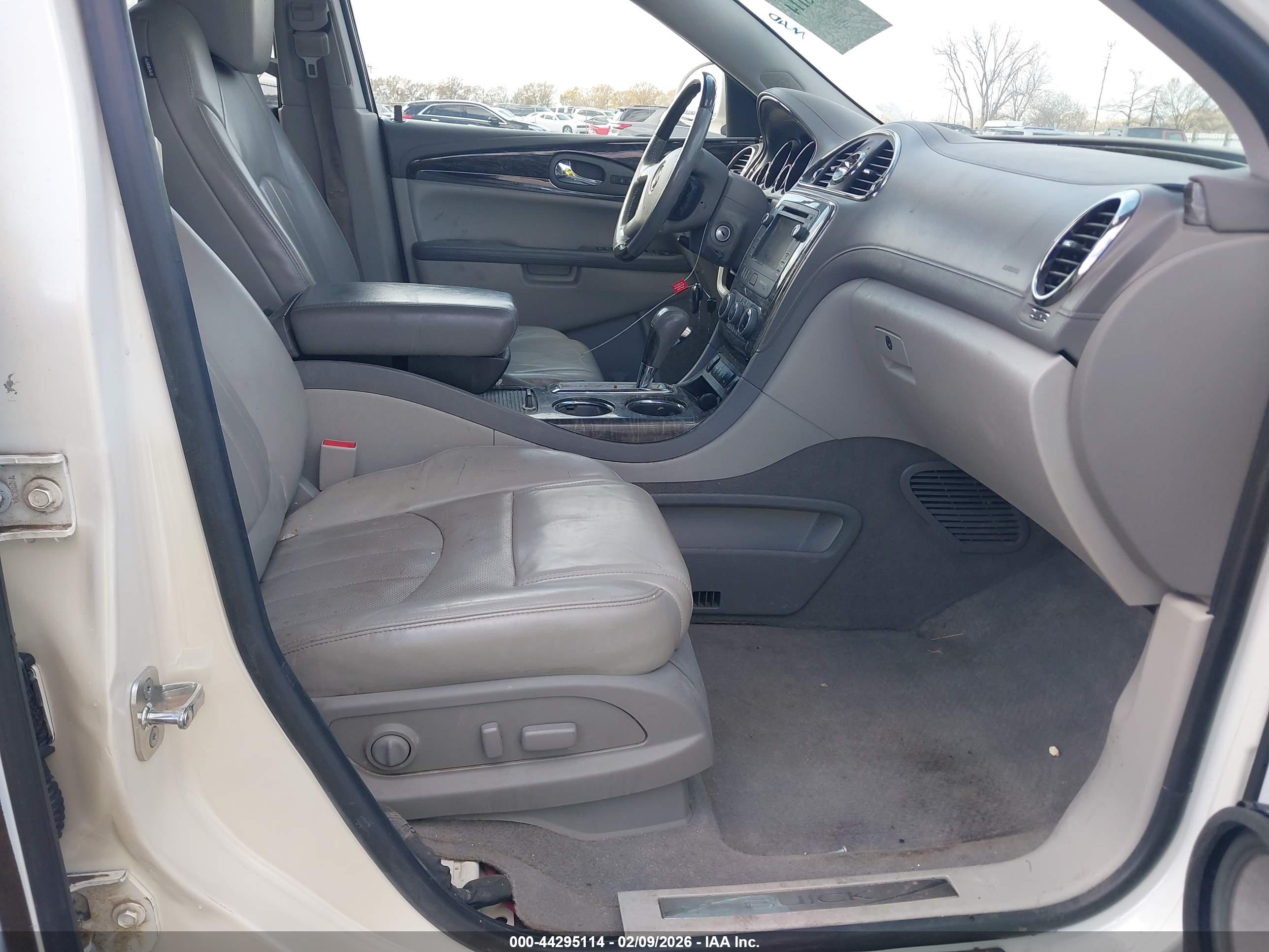 BUICK ENCLAVE image 5