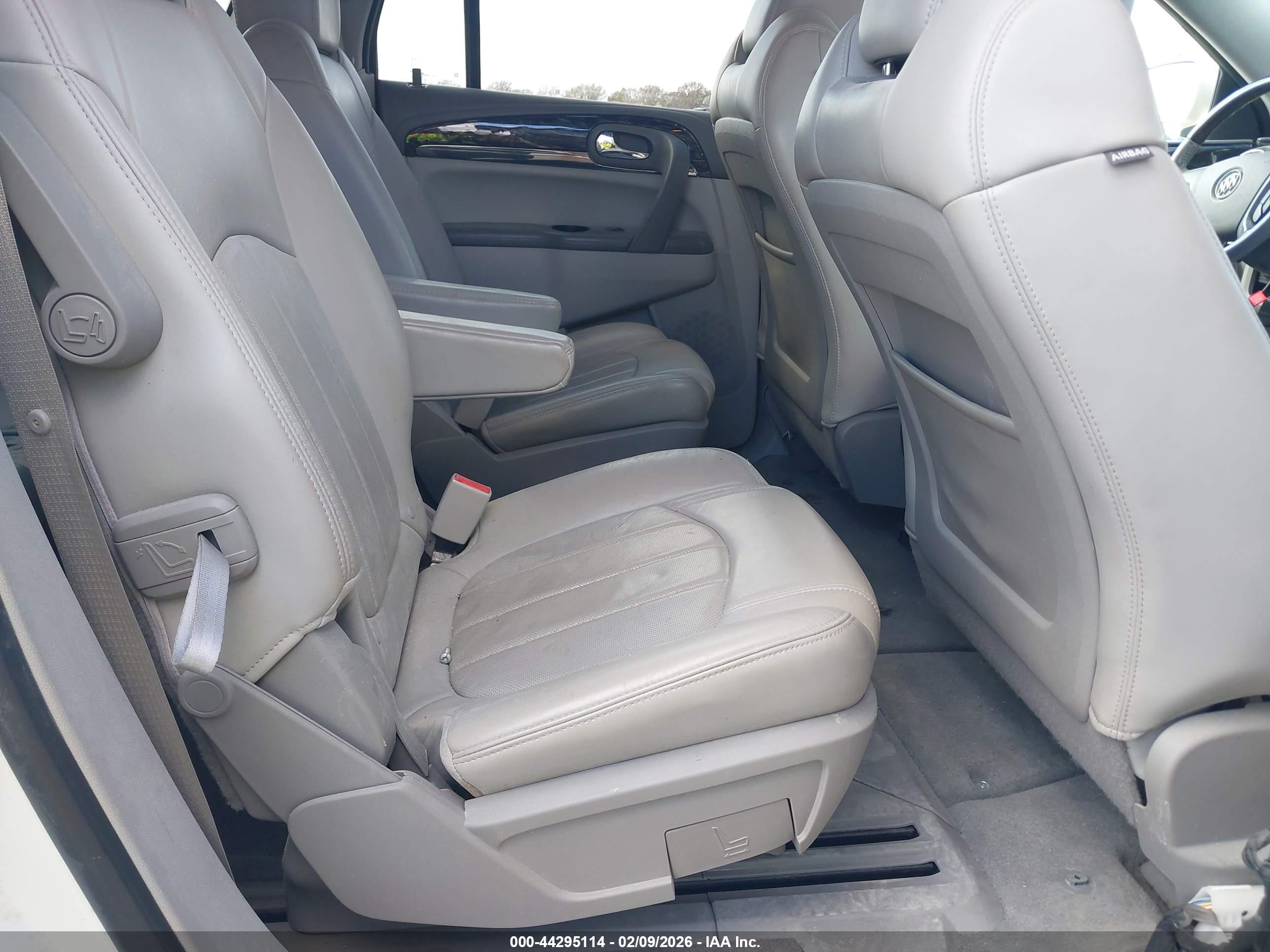 BUICK ENCLAVE image 8