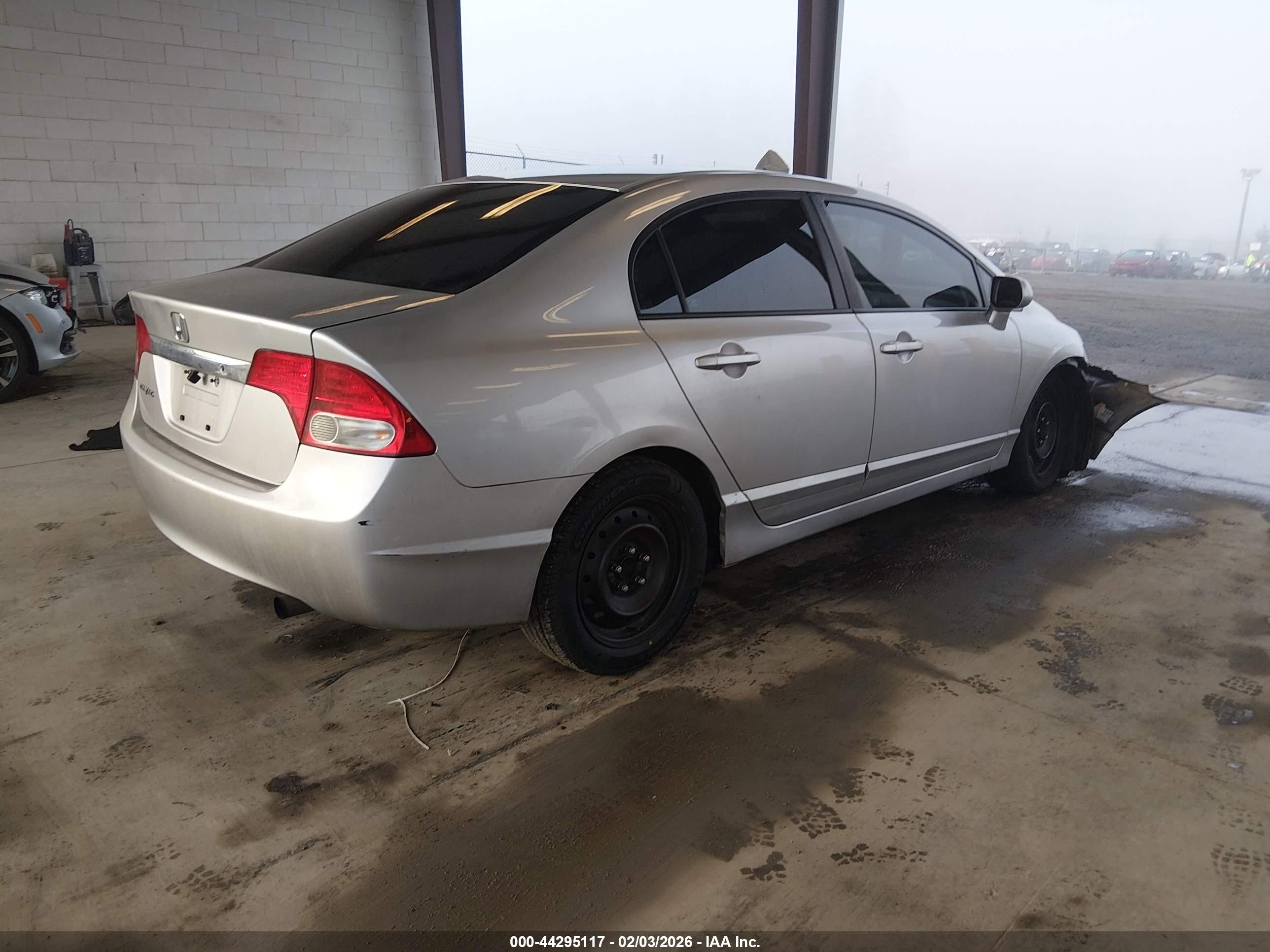 HONDA CIVIC image 4