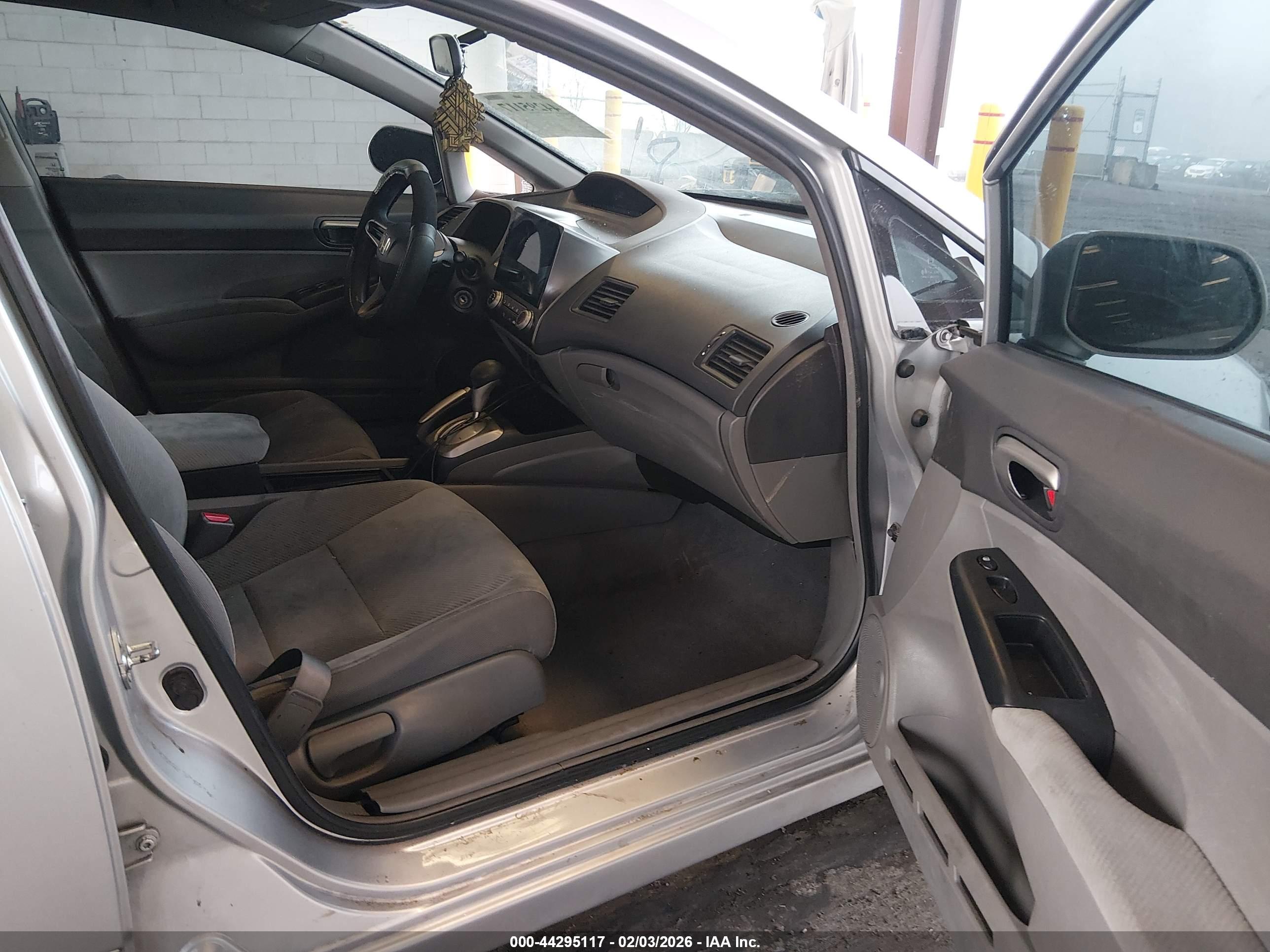 HONDA CIVIC image 5