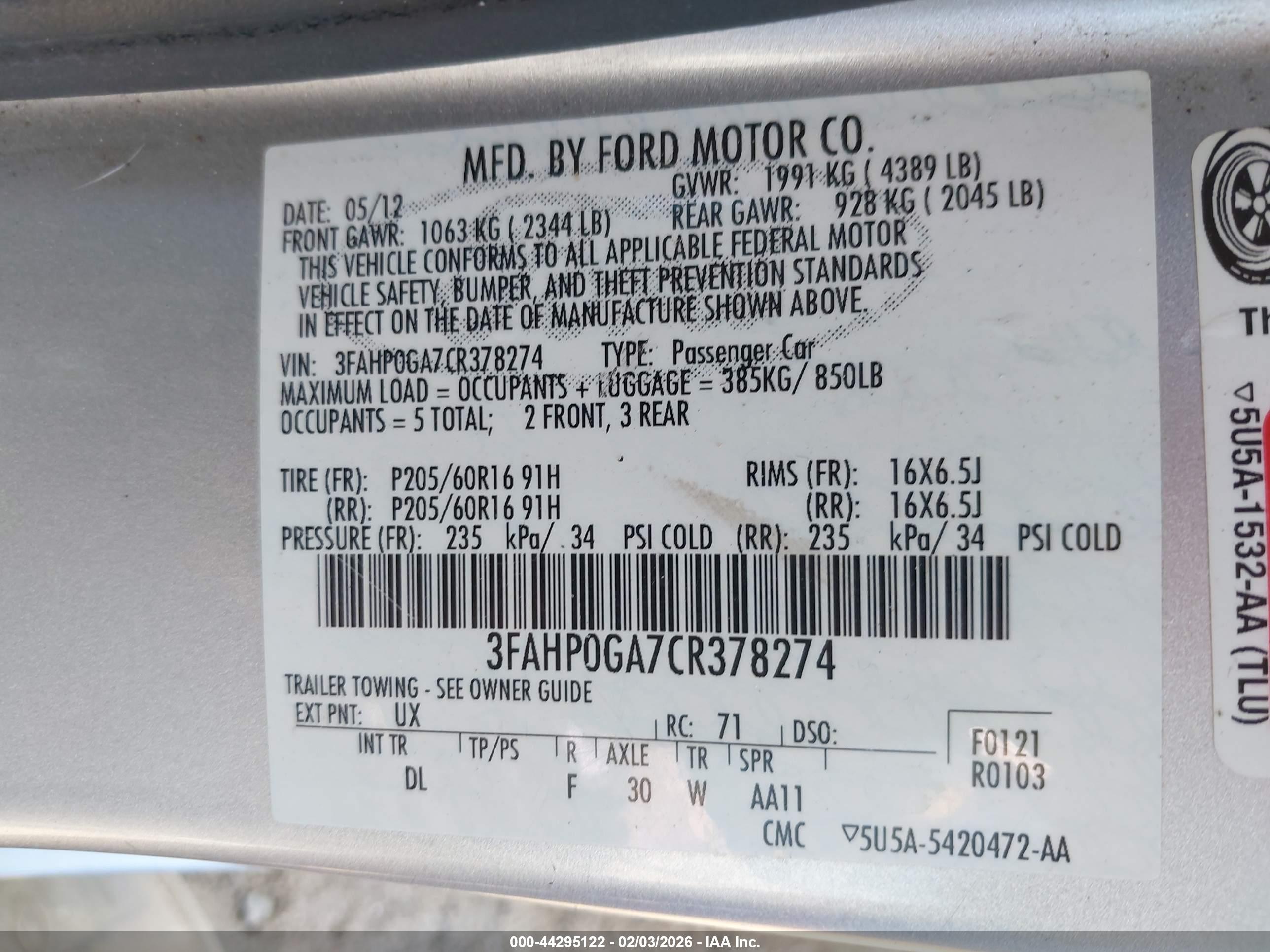 FORD FUSION image 9
