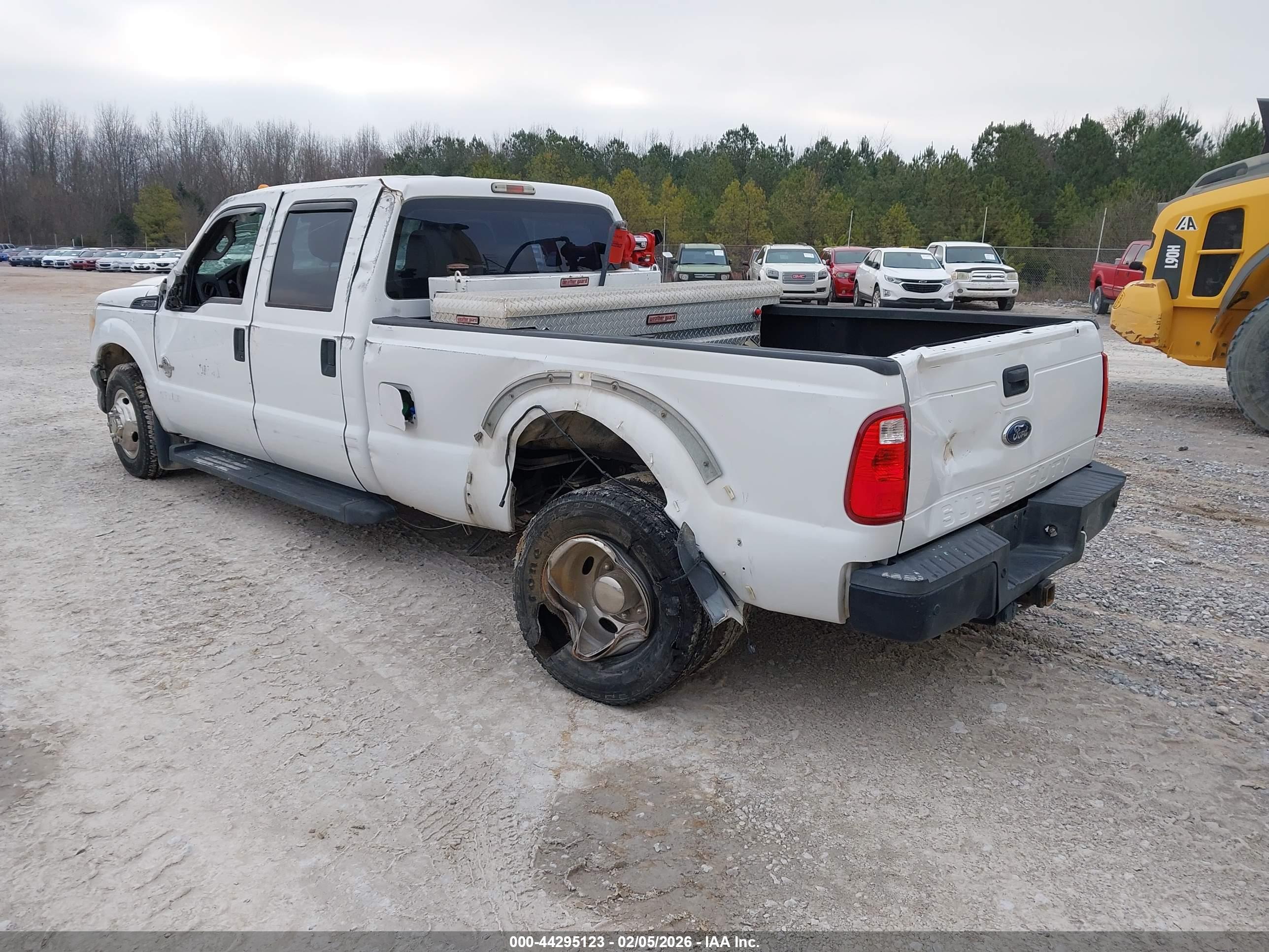 FORD F-350 image 3