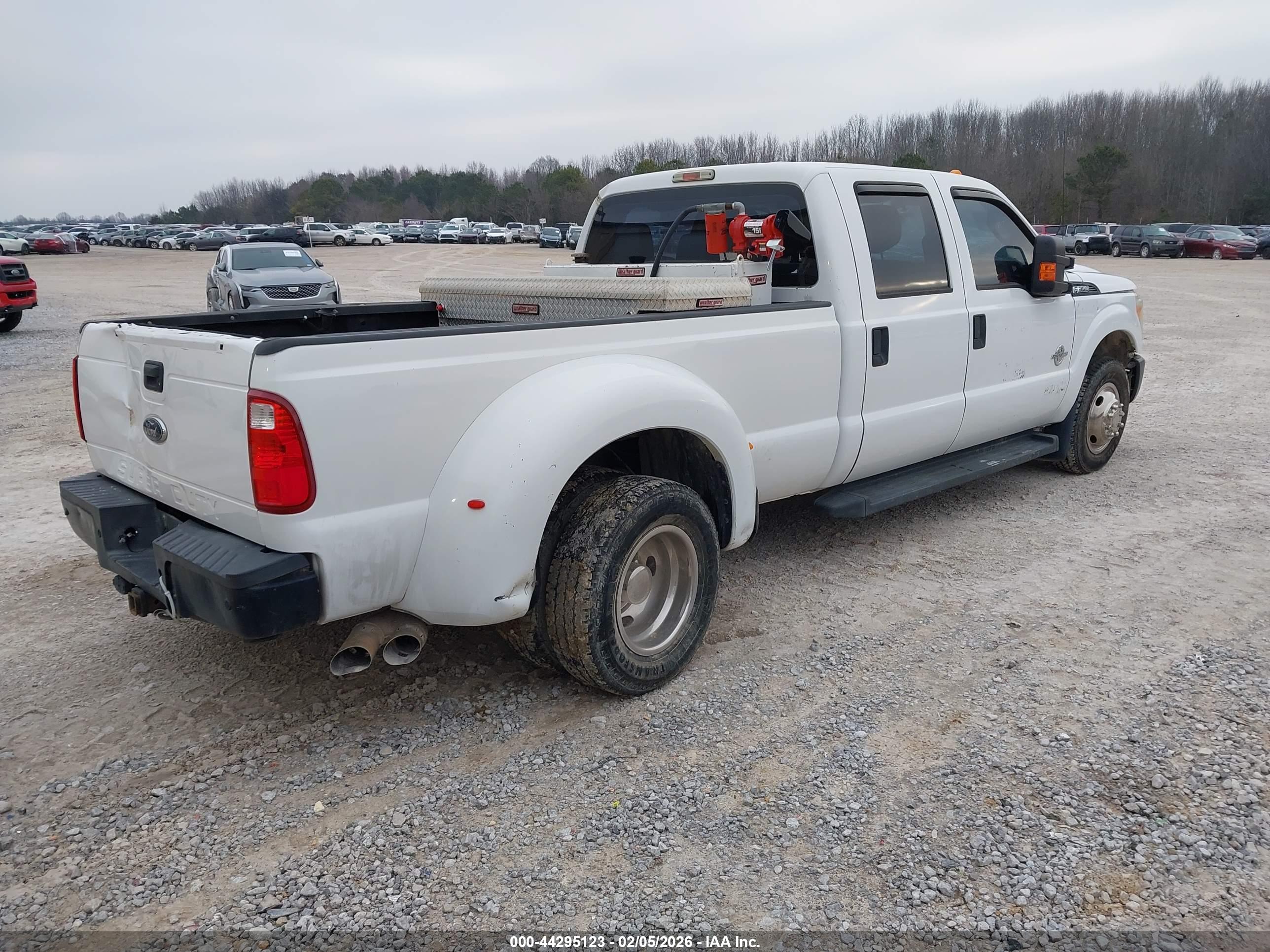 FORD F-350 image 4