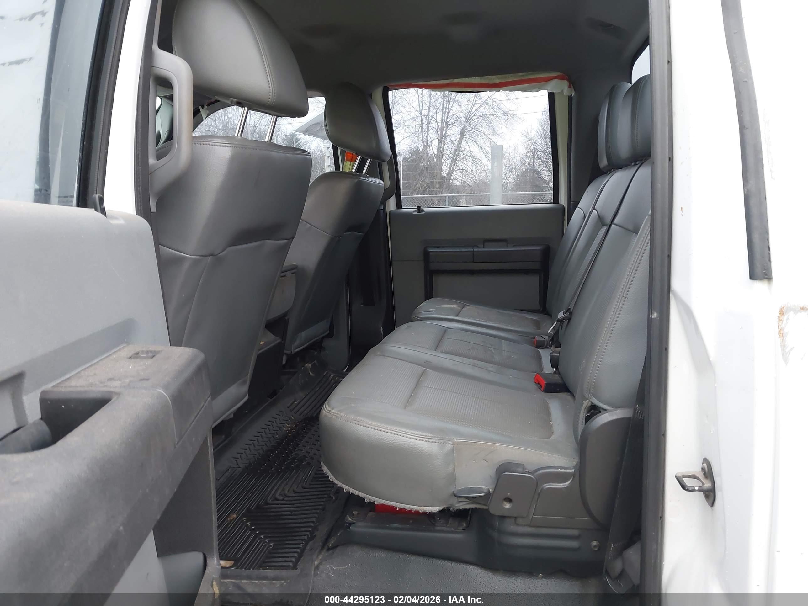 FORD F-350 image 7