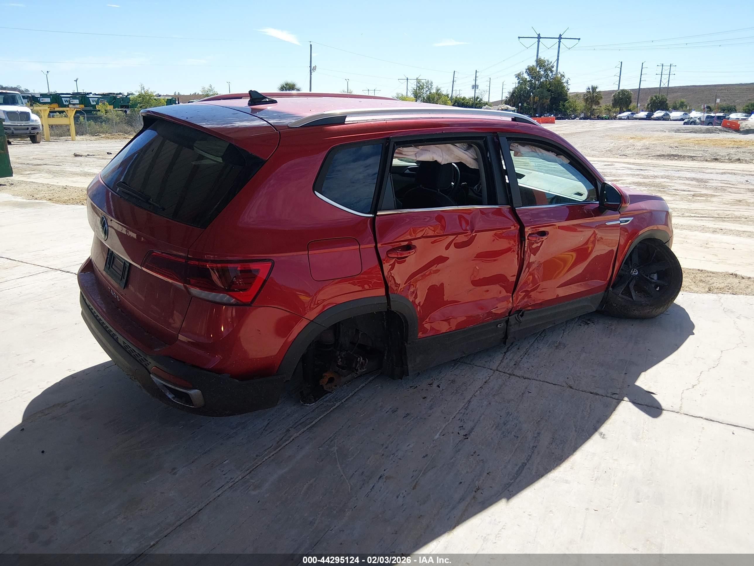 VOLKSWAGEN TAOS image 4