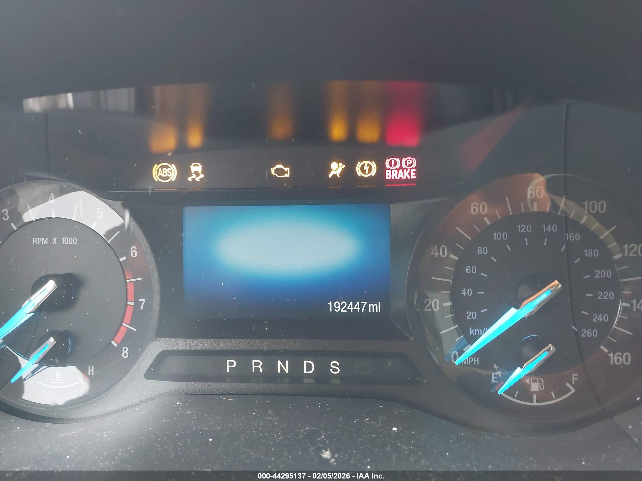 FORD FUSION image 7