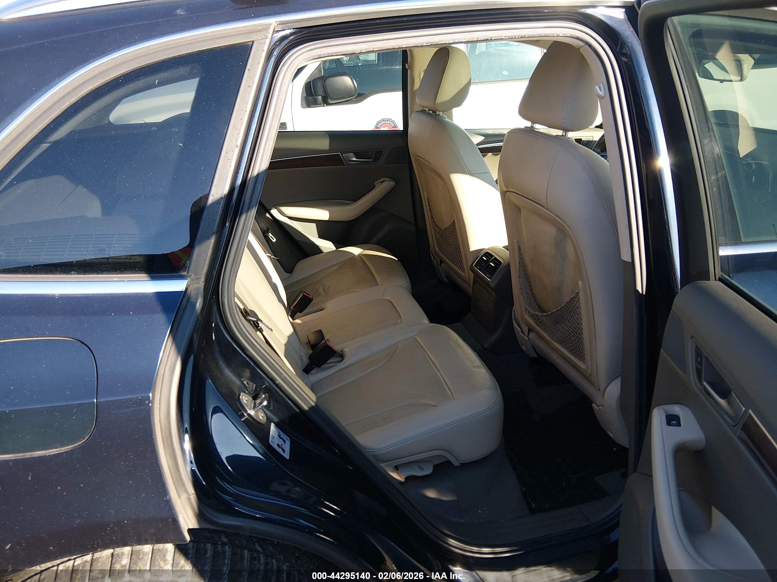 AUDI Q5 image 8