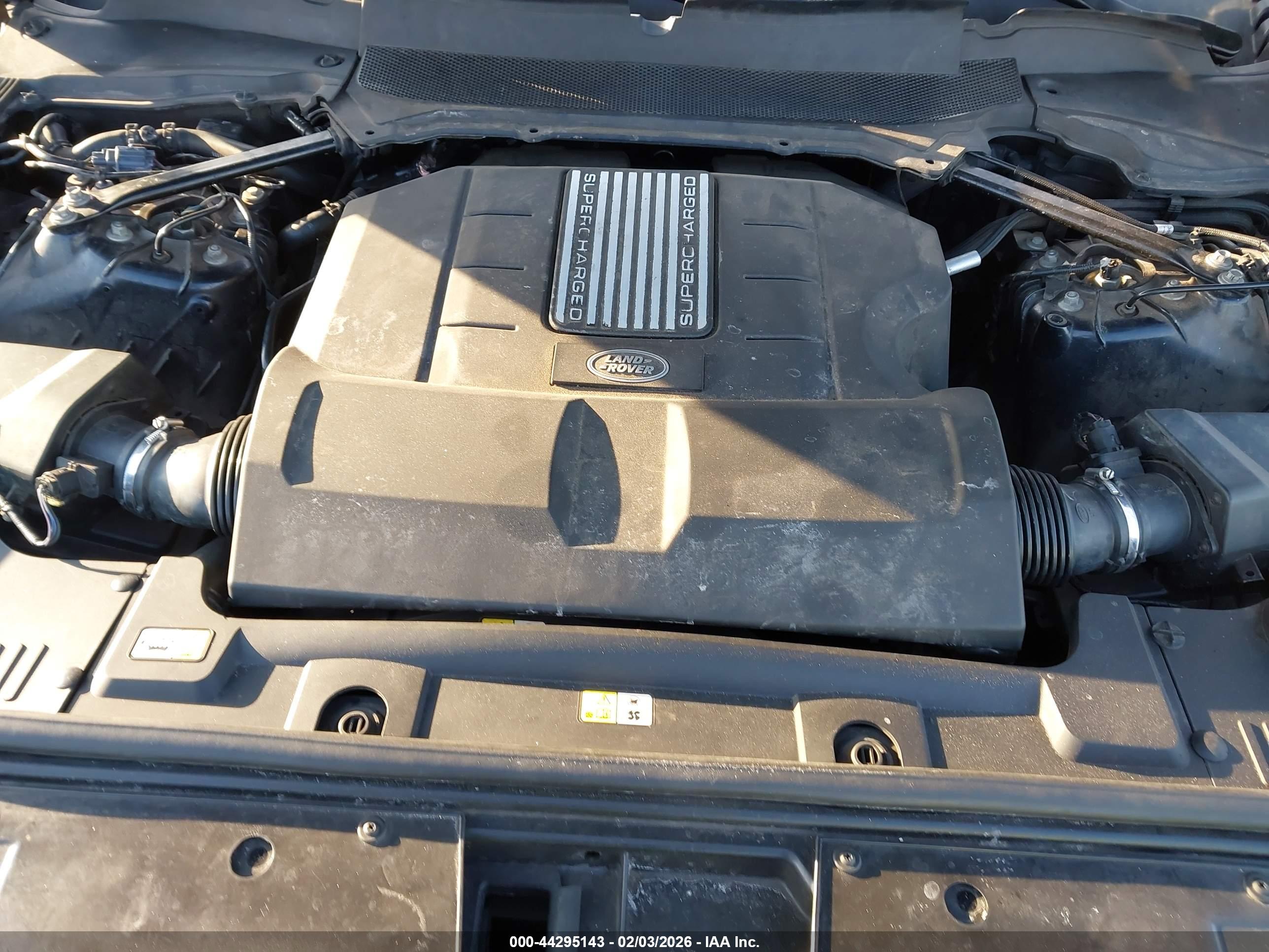 LAND ROVER image 10