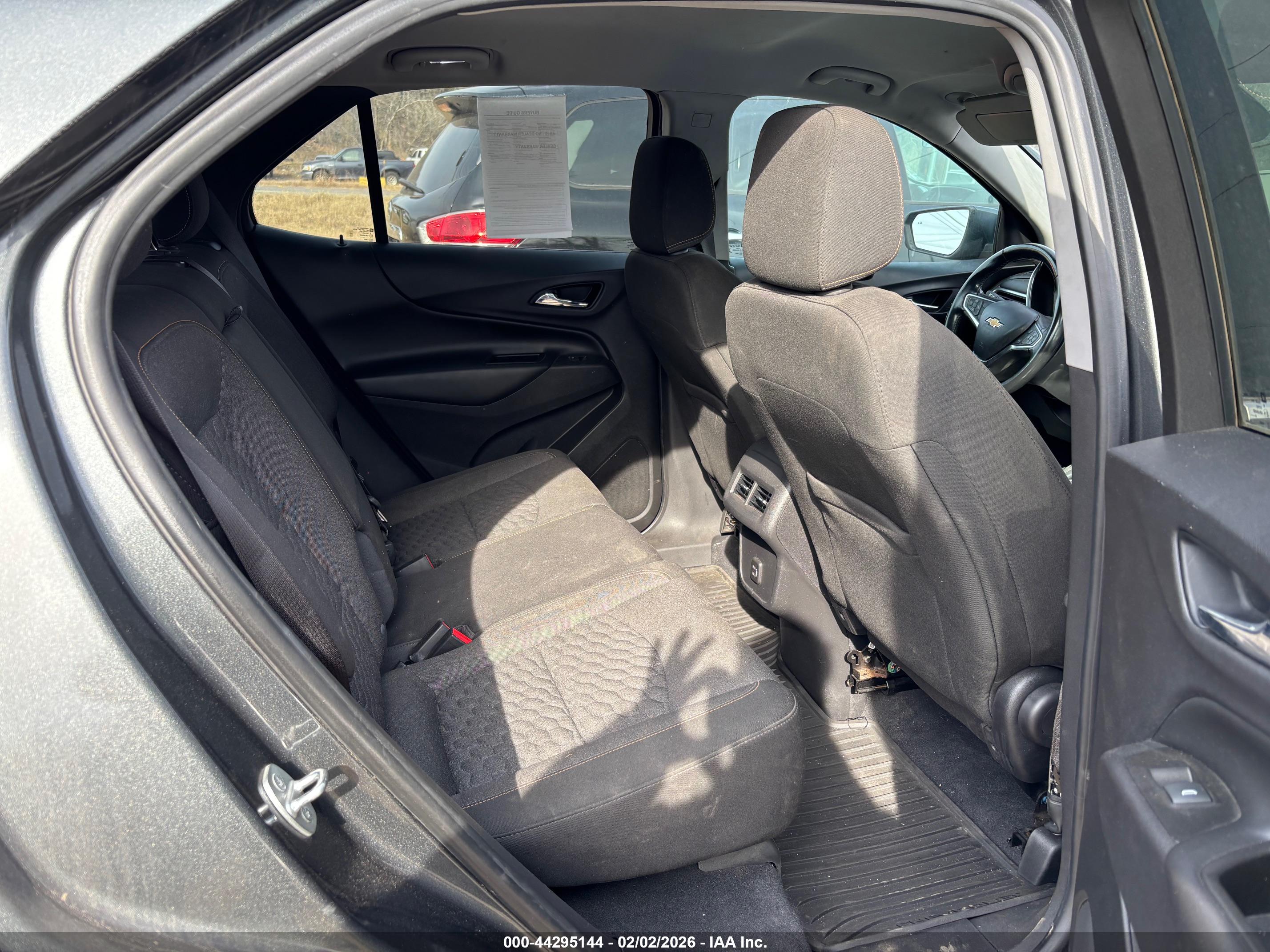 CHEVROLET EQUINOX image 8