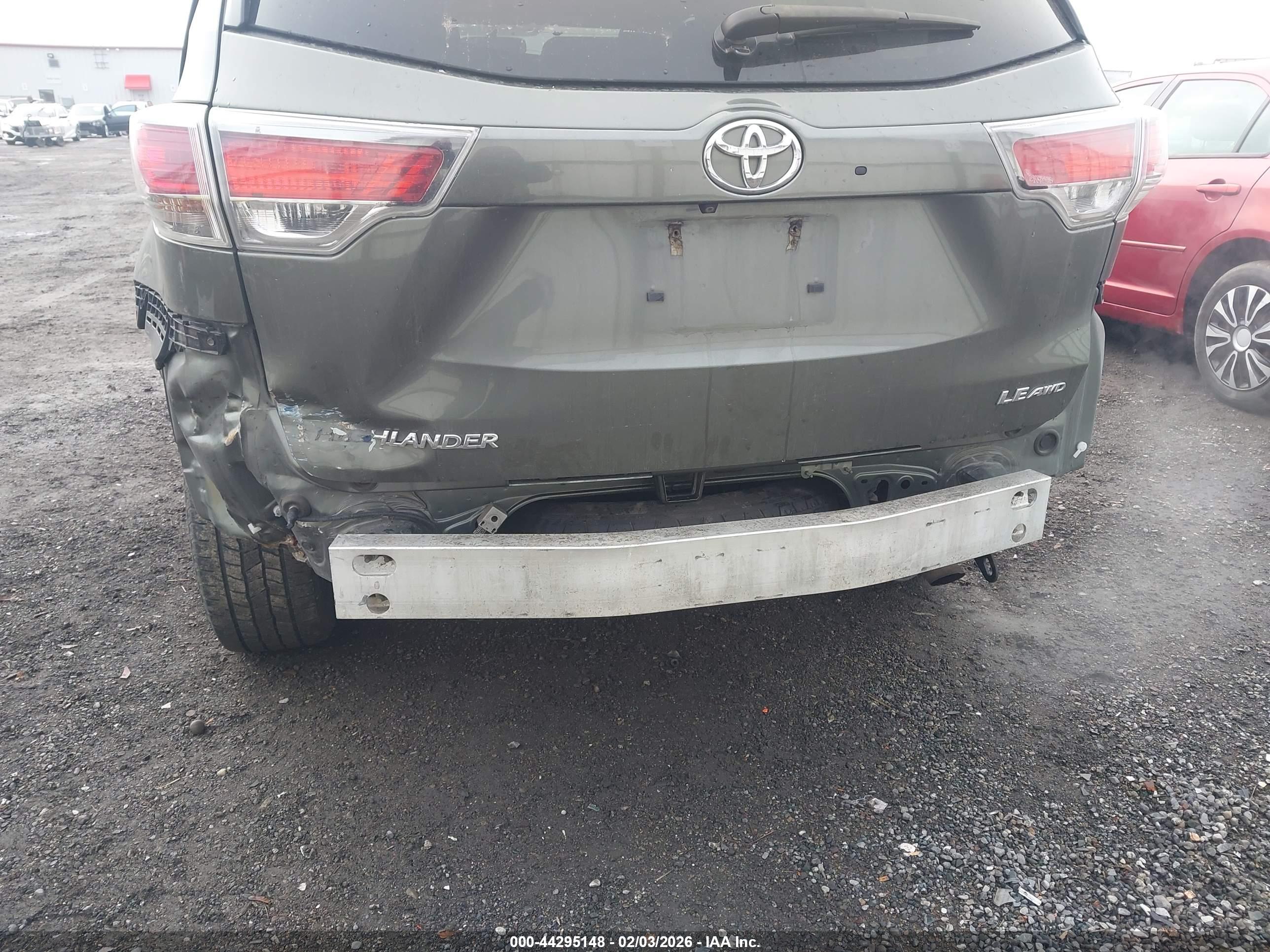 TOYOTA HIGHLANDER image 6