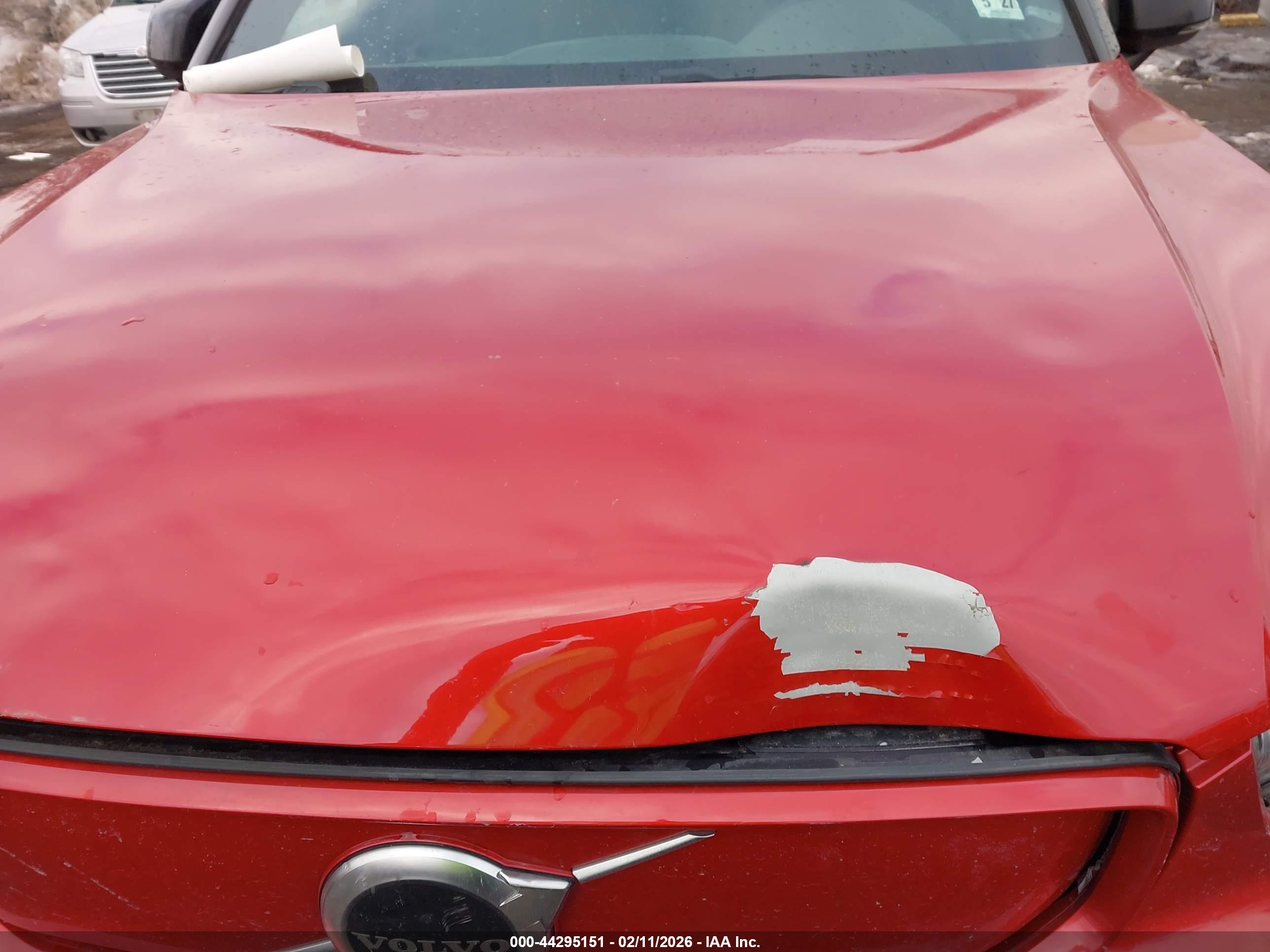 VOLVO XC40 image 10