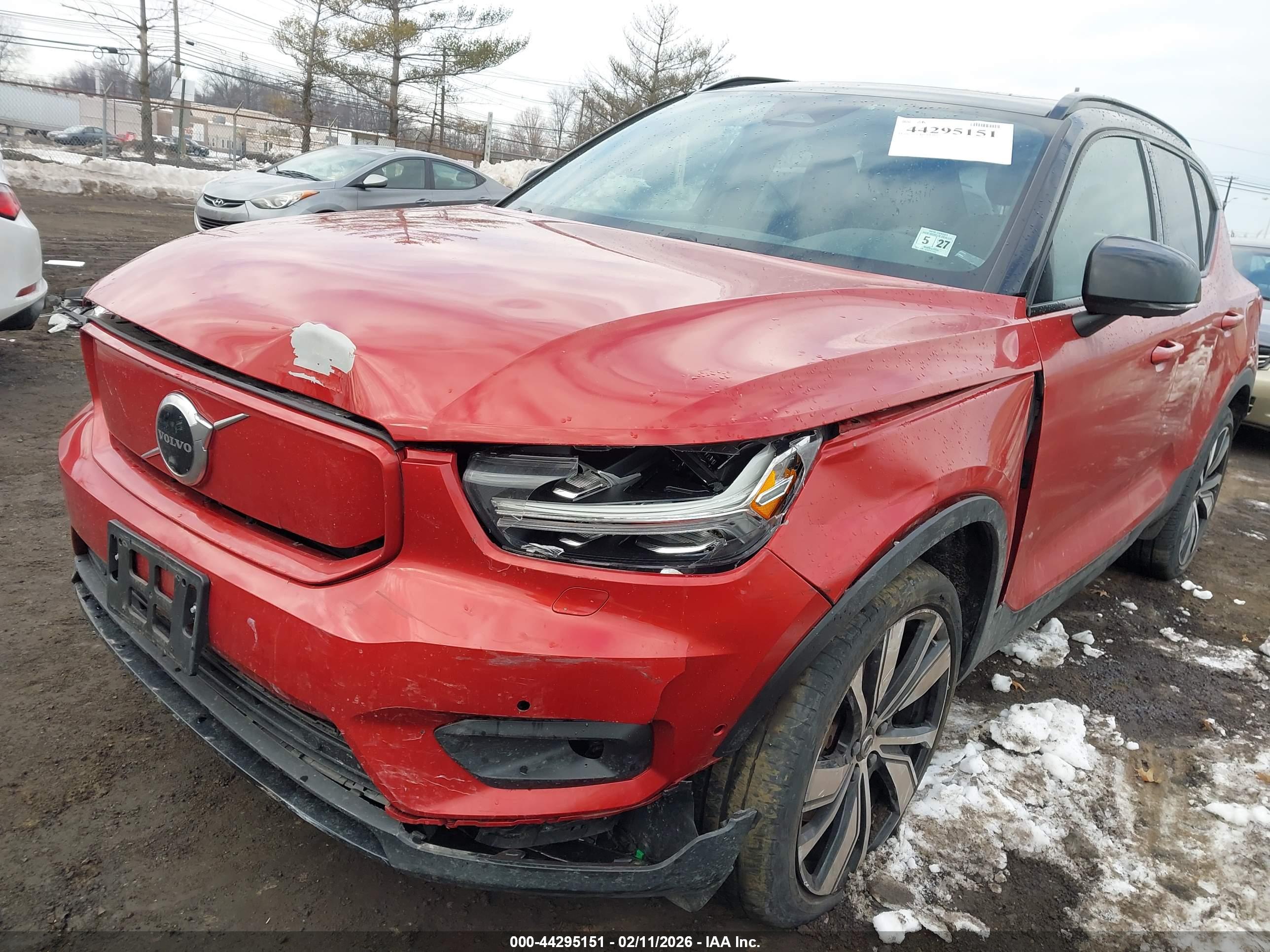 VOLVO XC40 image 6