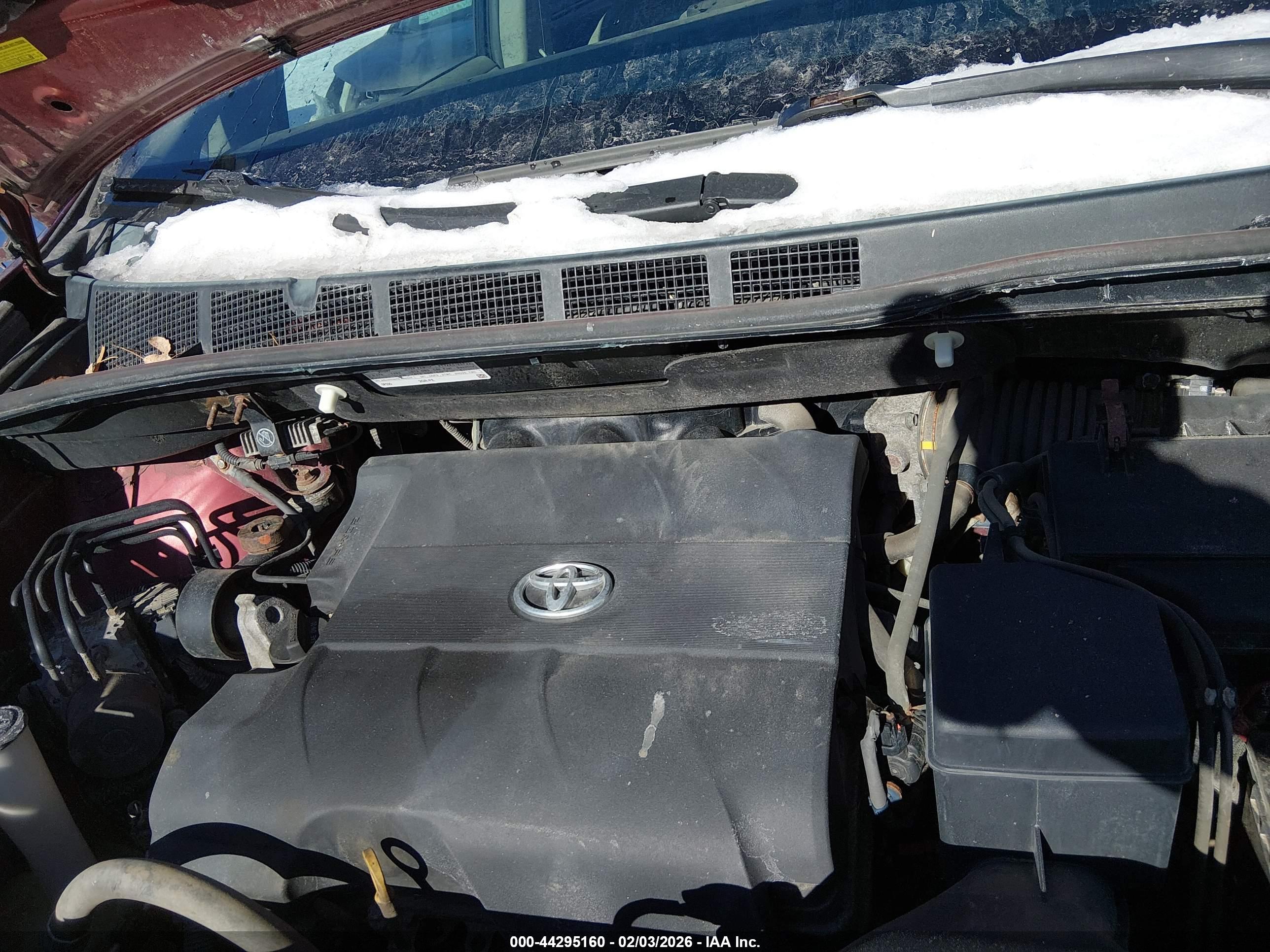 TOYOTA SIENNA image 10