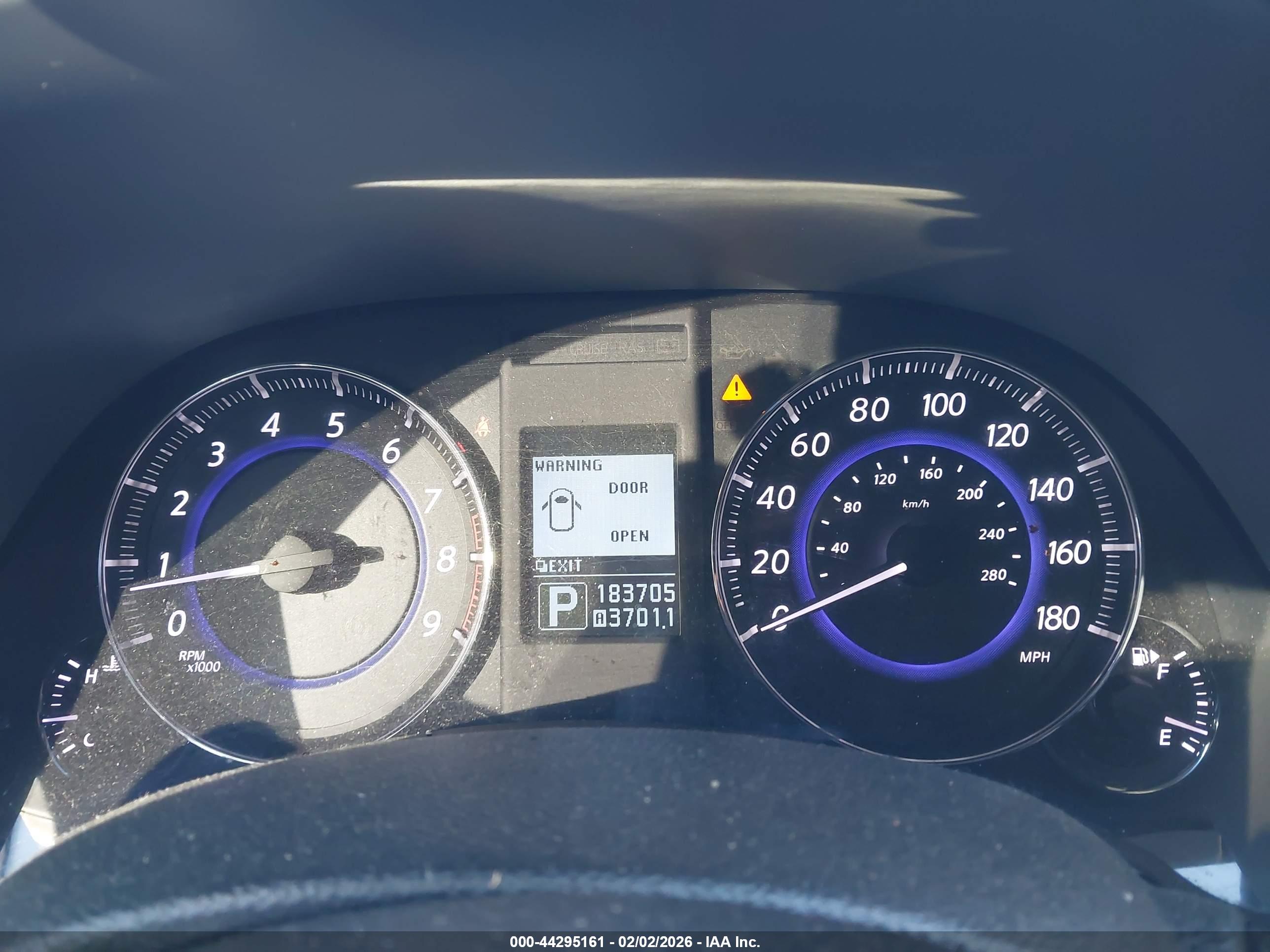 INFINITI QX70 image 7