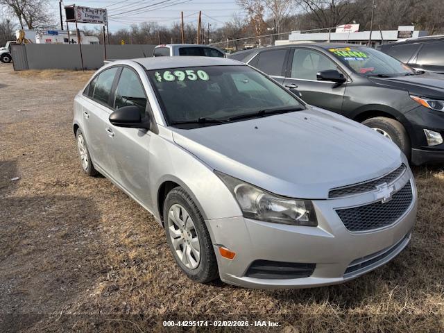CHEVROLET CRUZE image 2