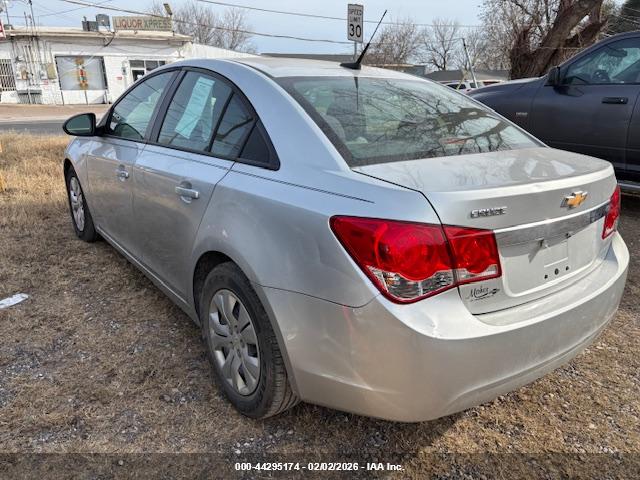 CHEVROLET CRUZE image 3