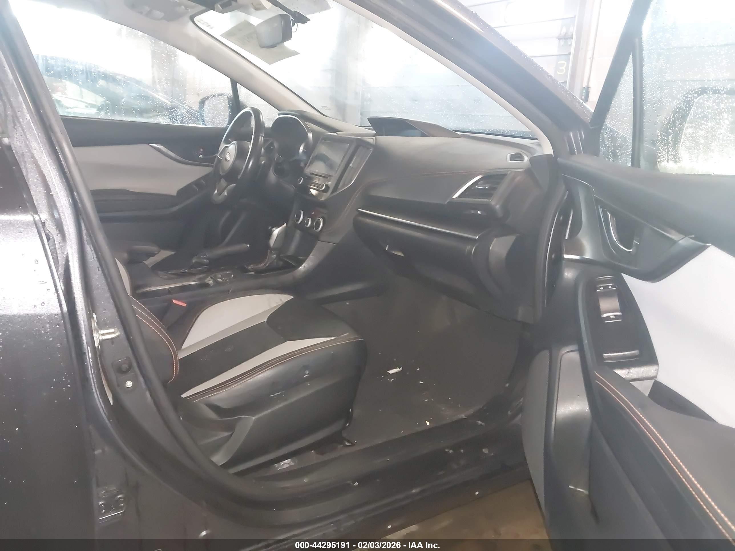 SUBARU CROSSTREK image 5