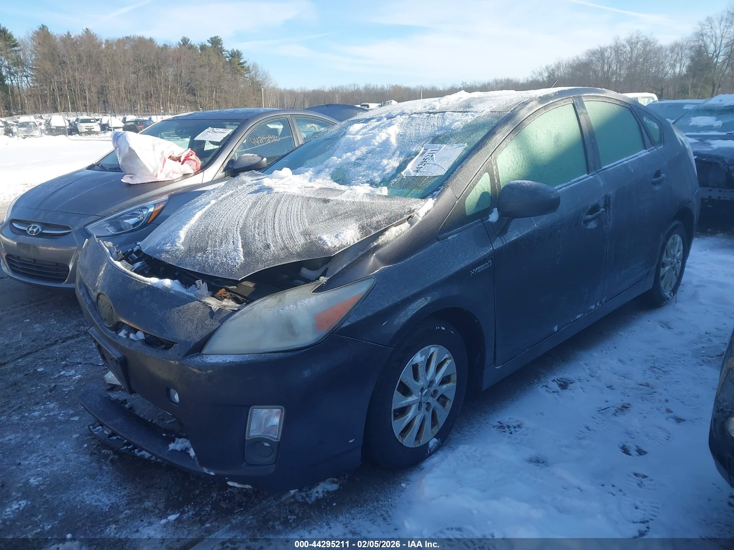 TOYOTA PRIUS image 2