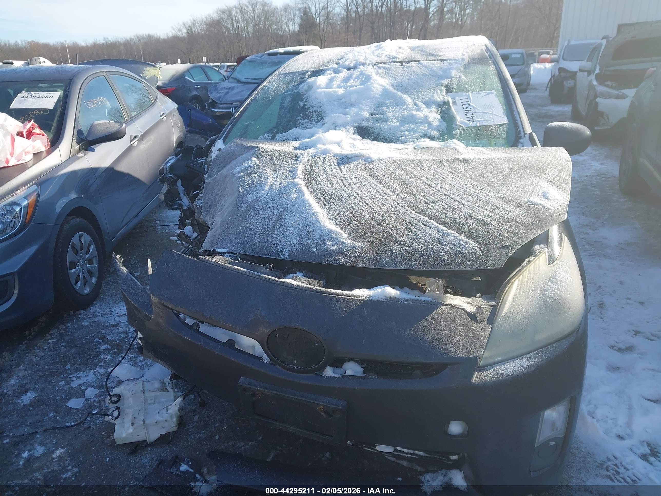 TOYOTA PRIUS image 6
