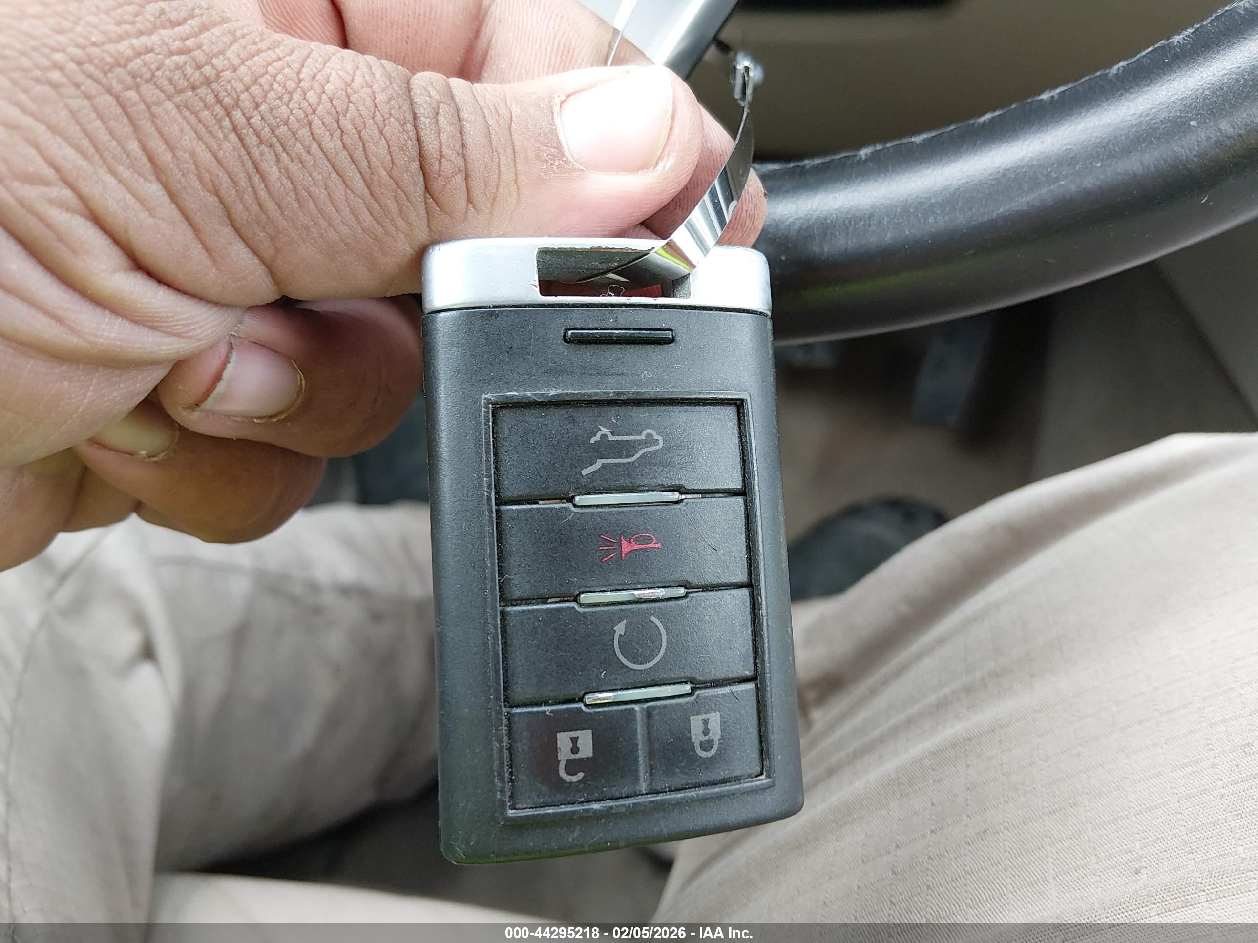 CADILLAC SRX image 11