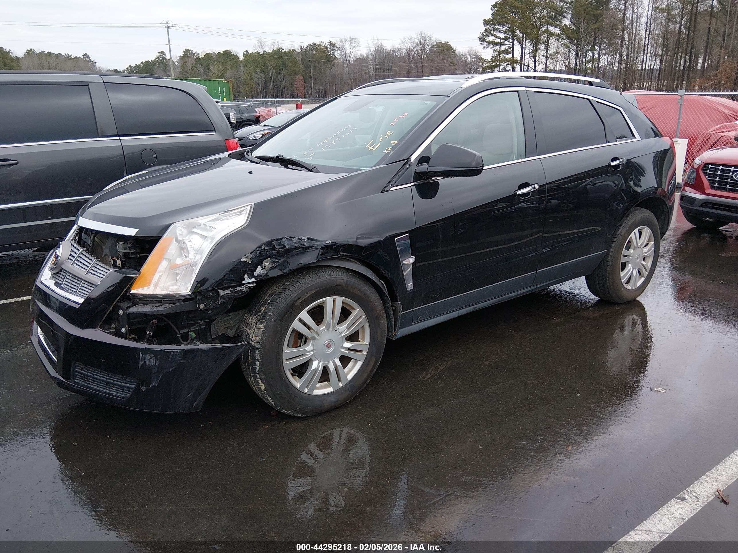 CADILLAC SRX image 2